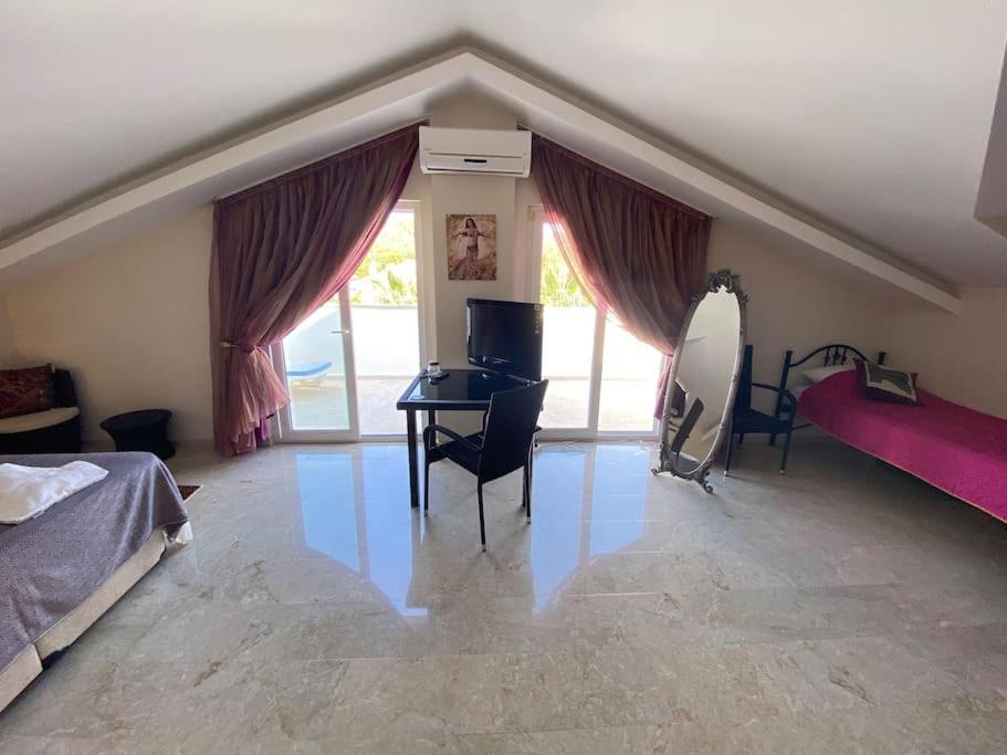 Villa Palm