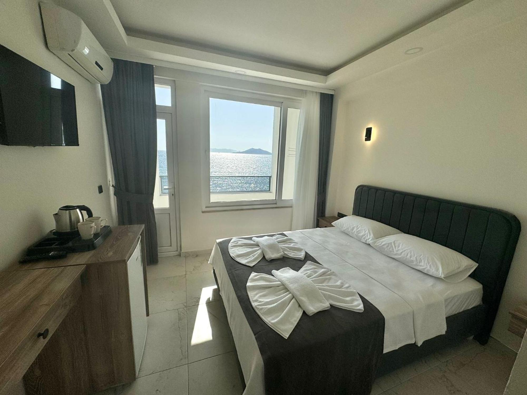 Sea Door 3*
