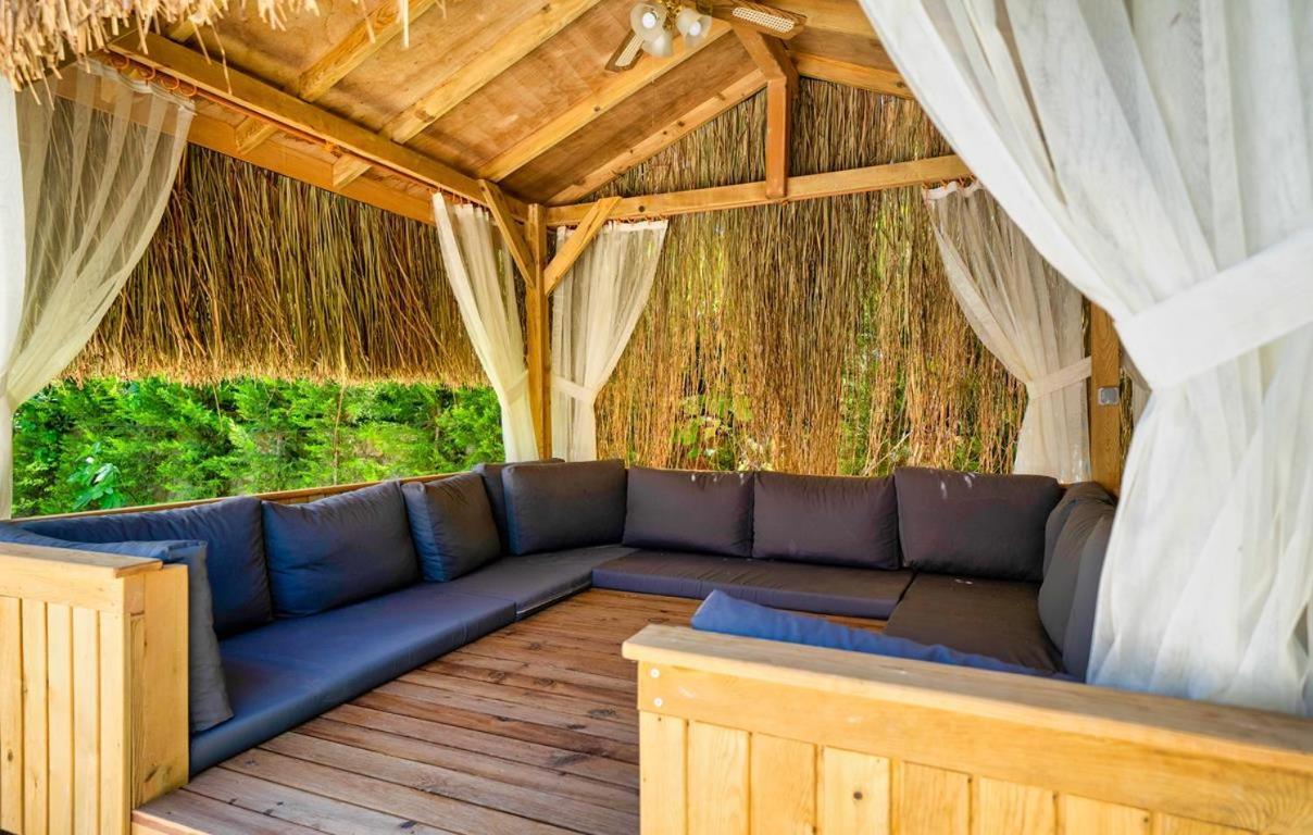 Limon Villa *