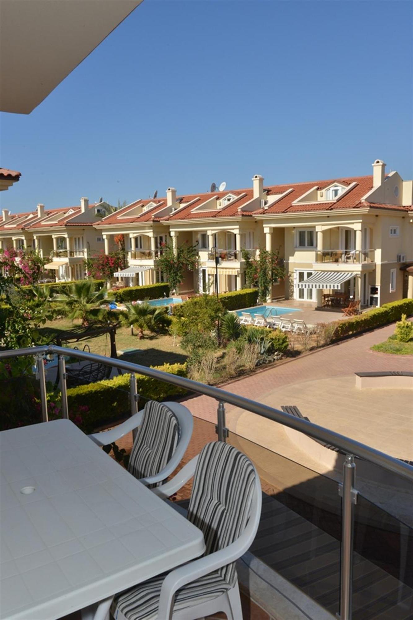 Sunset Club Lebrentals Apartment