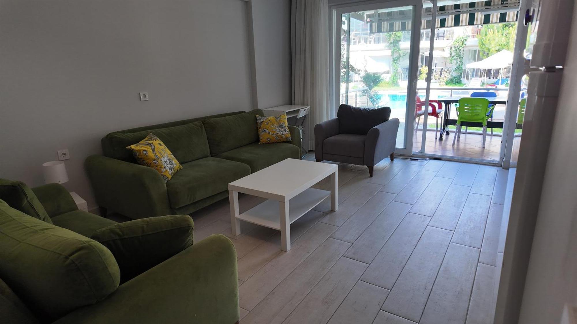 Sunset Club Lebrentals Apartment