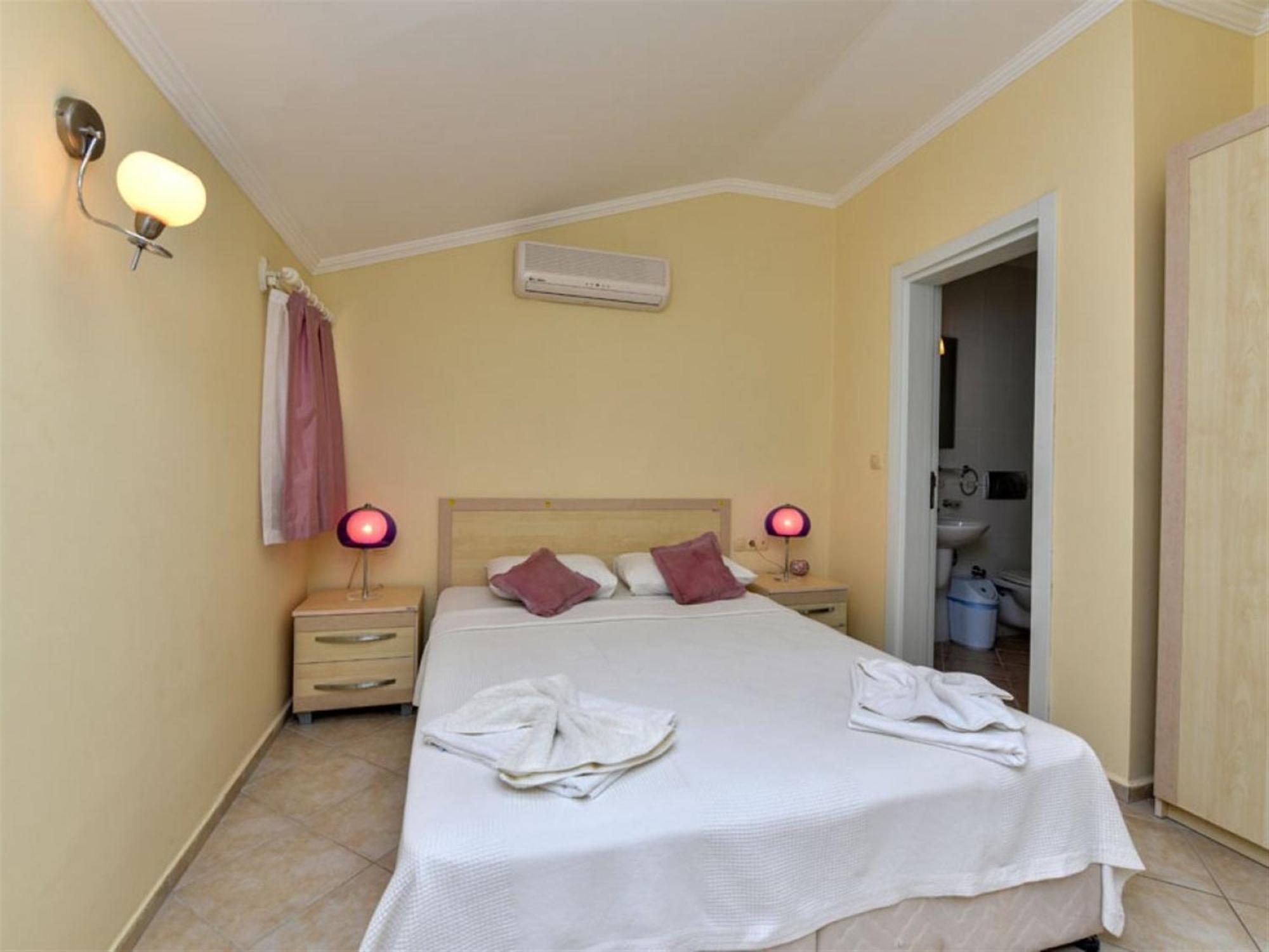 Sunset Club Lebrentals Apartment