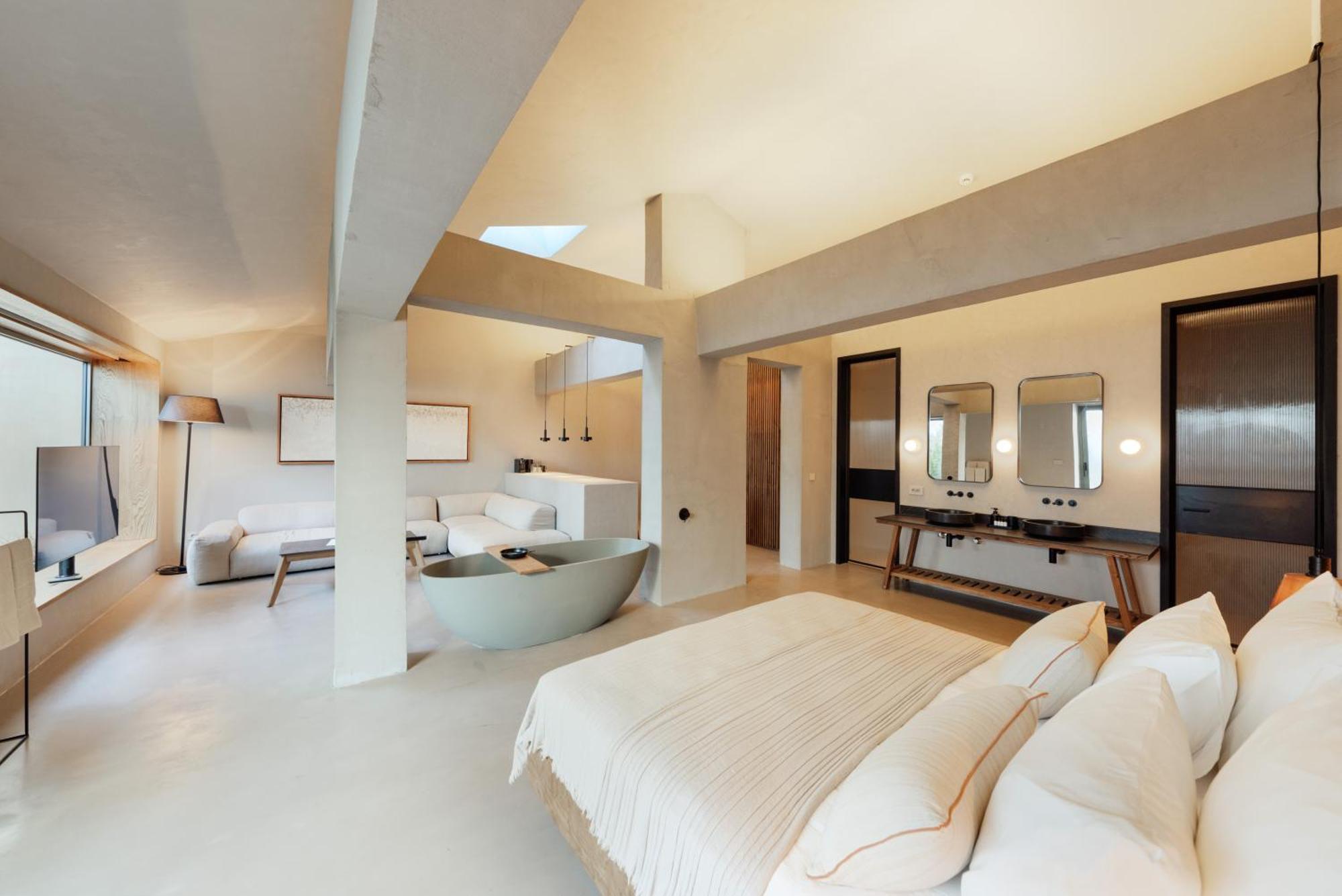 Roome Hotel