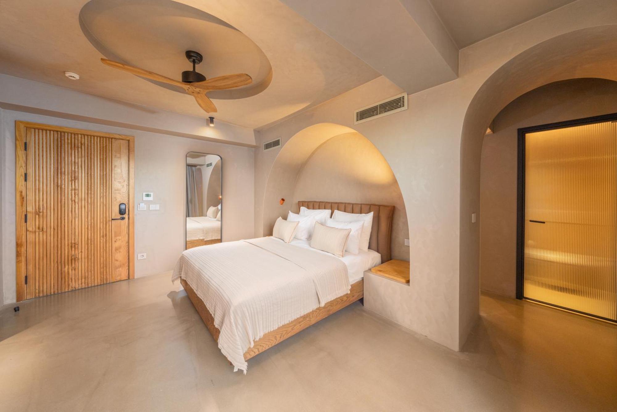 Roome Hotel