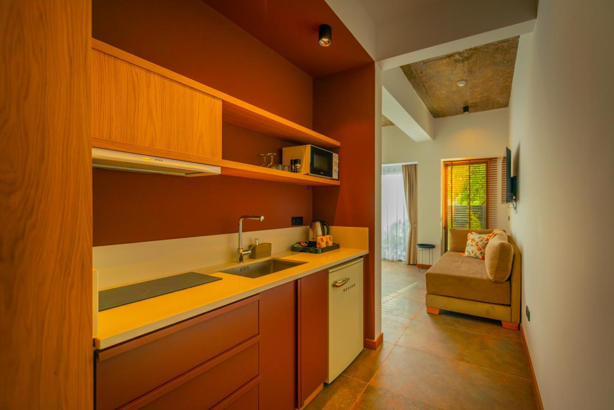 Nakas Hotel *