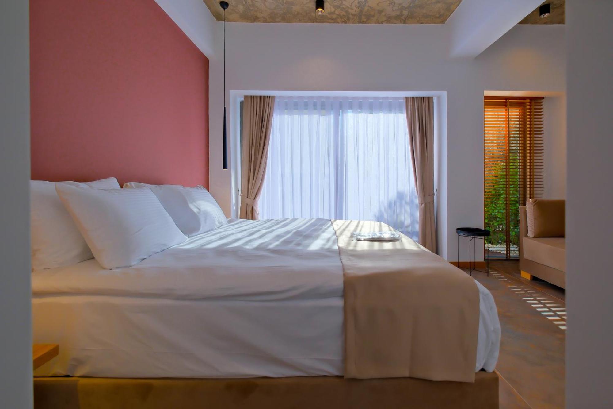 Nakas Hotel