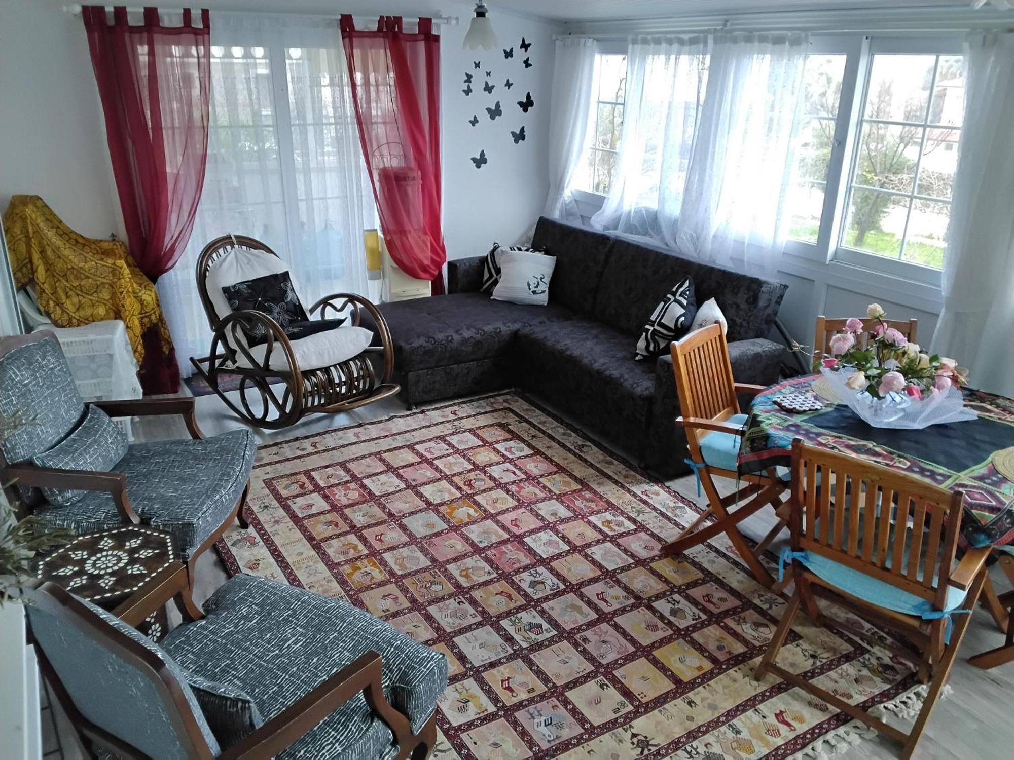 Villa Havuzlu Beyaz *