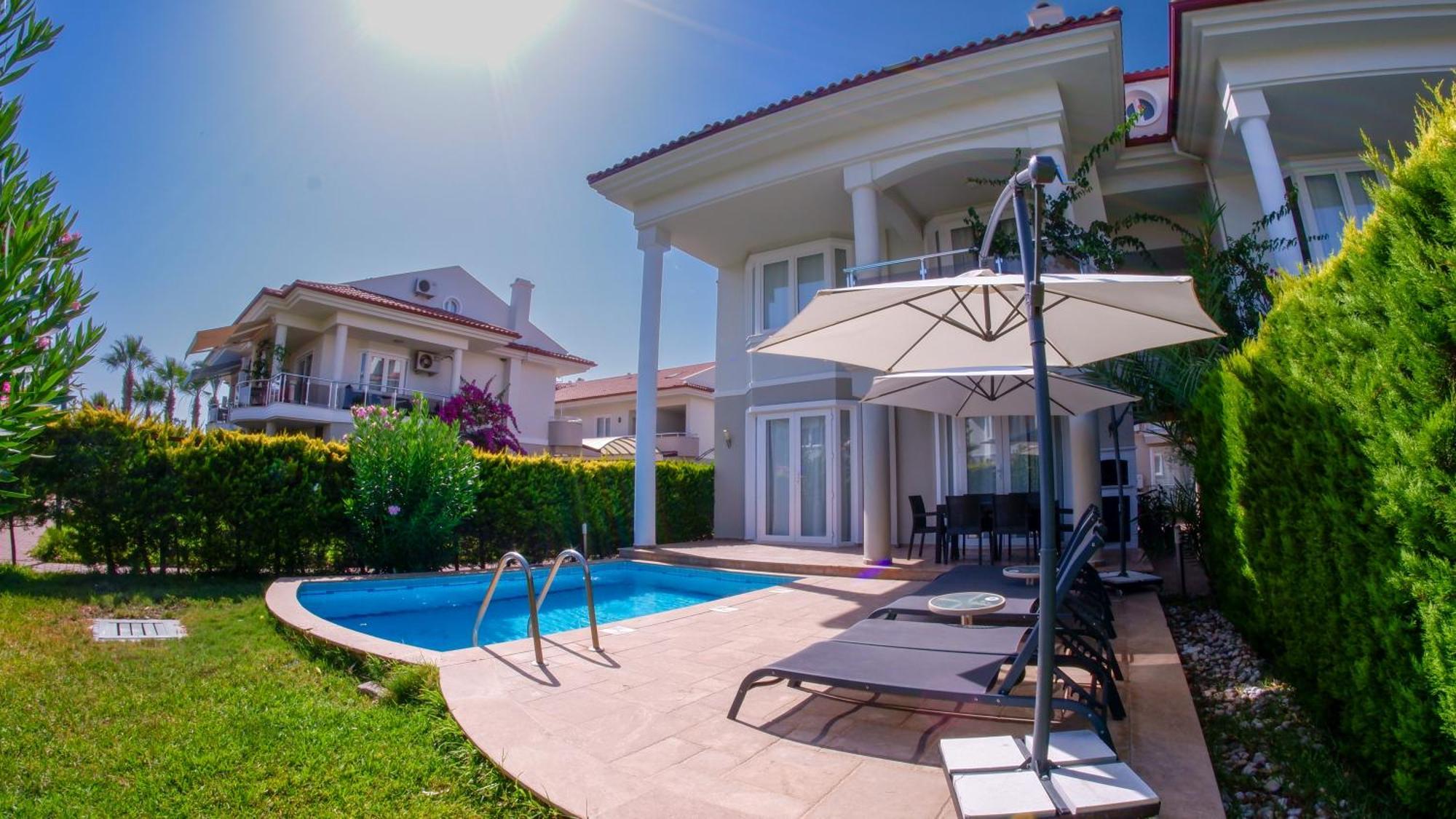 Sunset Club Lebrentals Appartement *