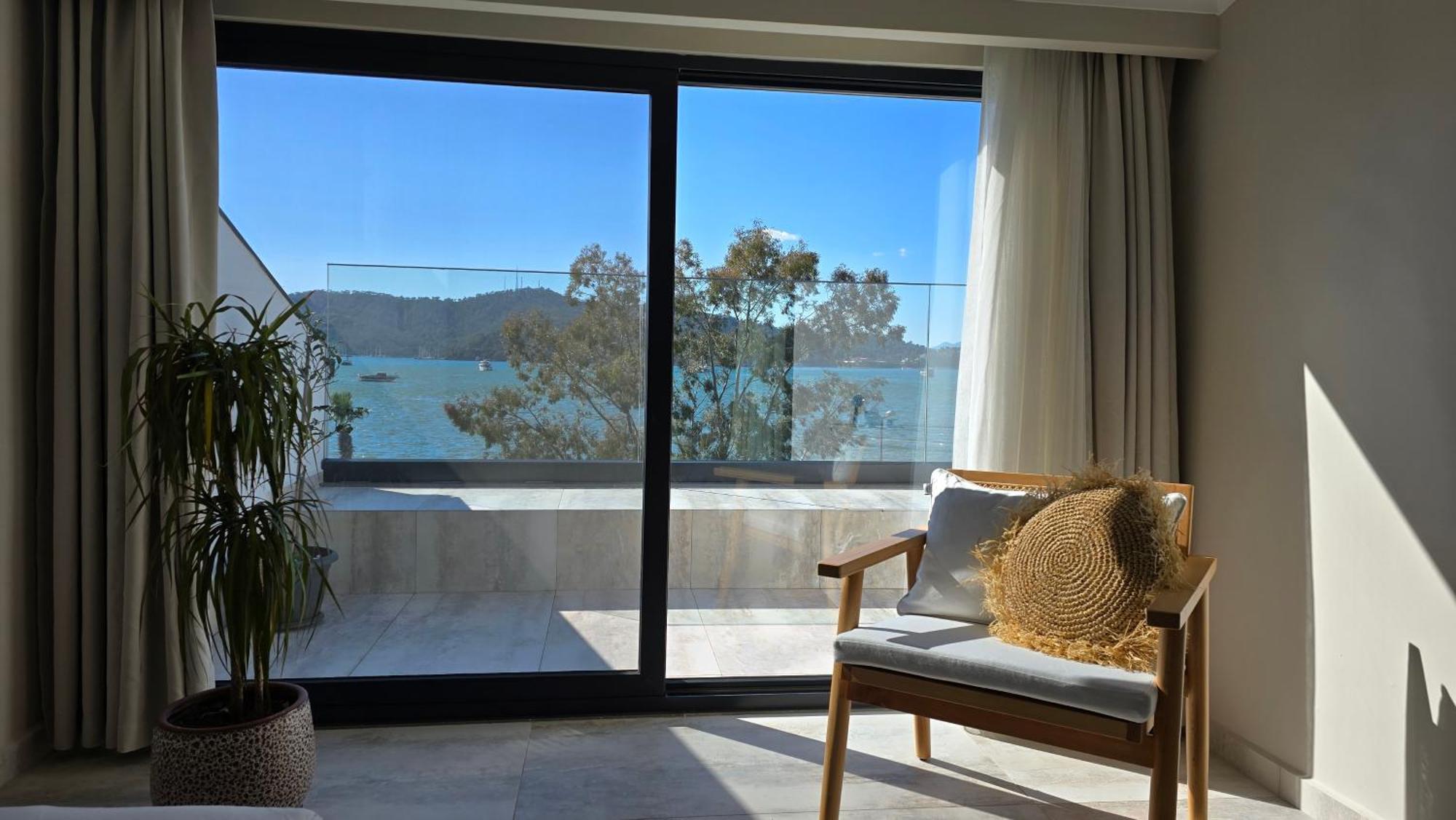 Ansira Aparthotel