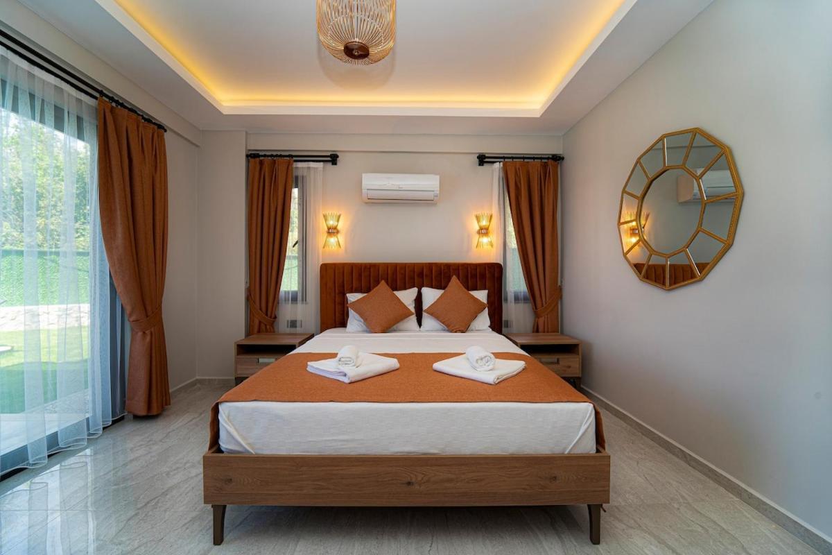 With Sea View And Heated Pool Mariposa Villa Fethiye
