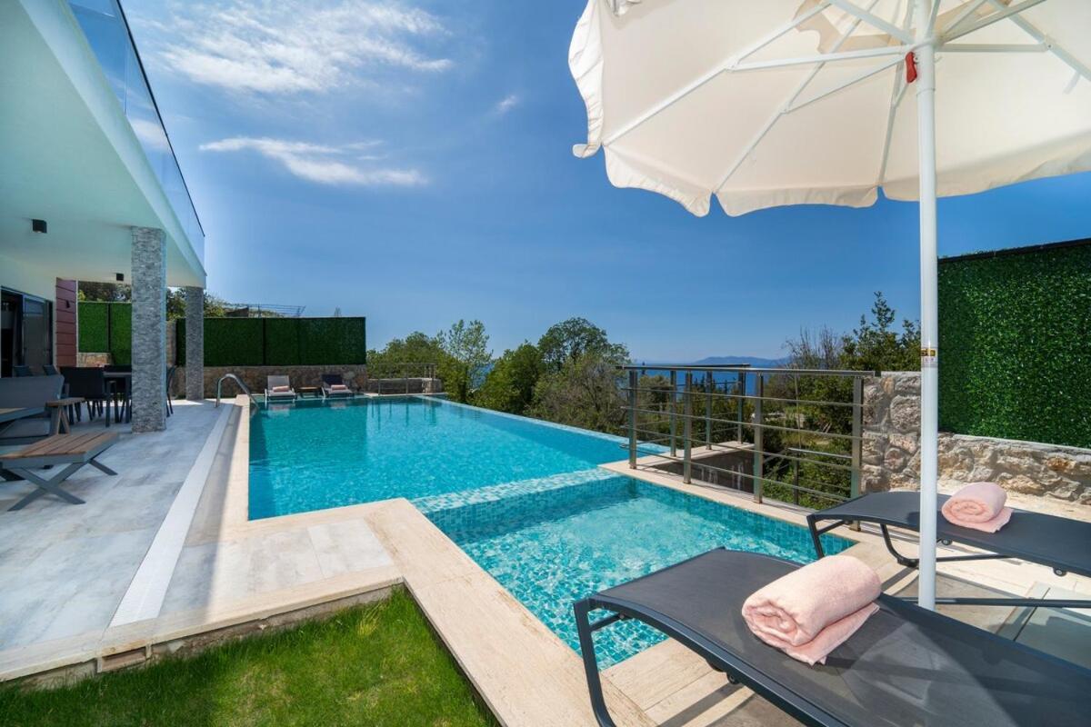 With Sea View And Heated Pool Mariposa Fethiye