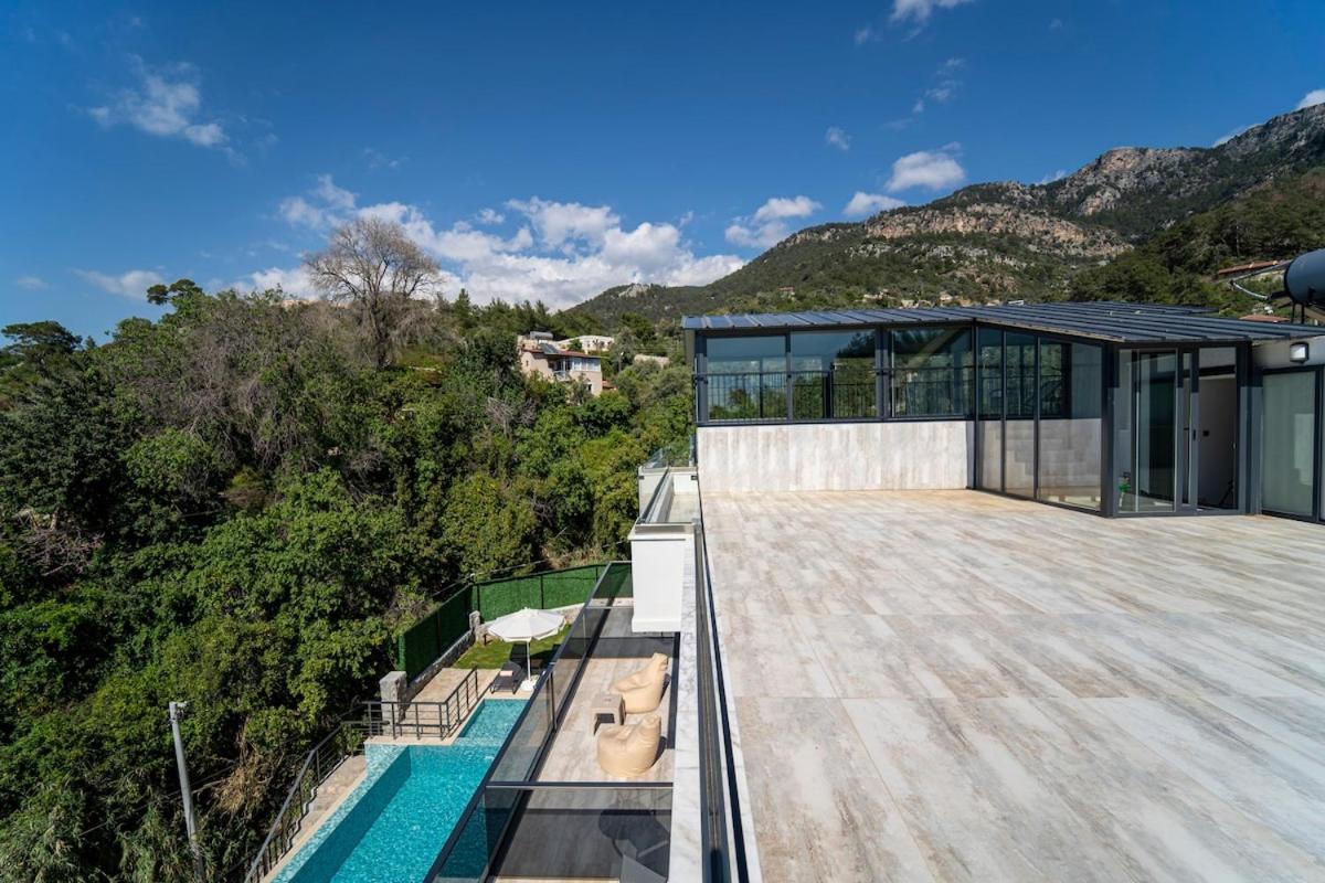 With Sea View And Heated Pool Mariposa Villa