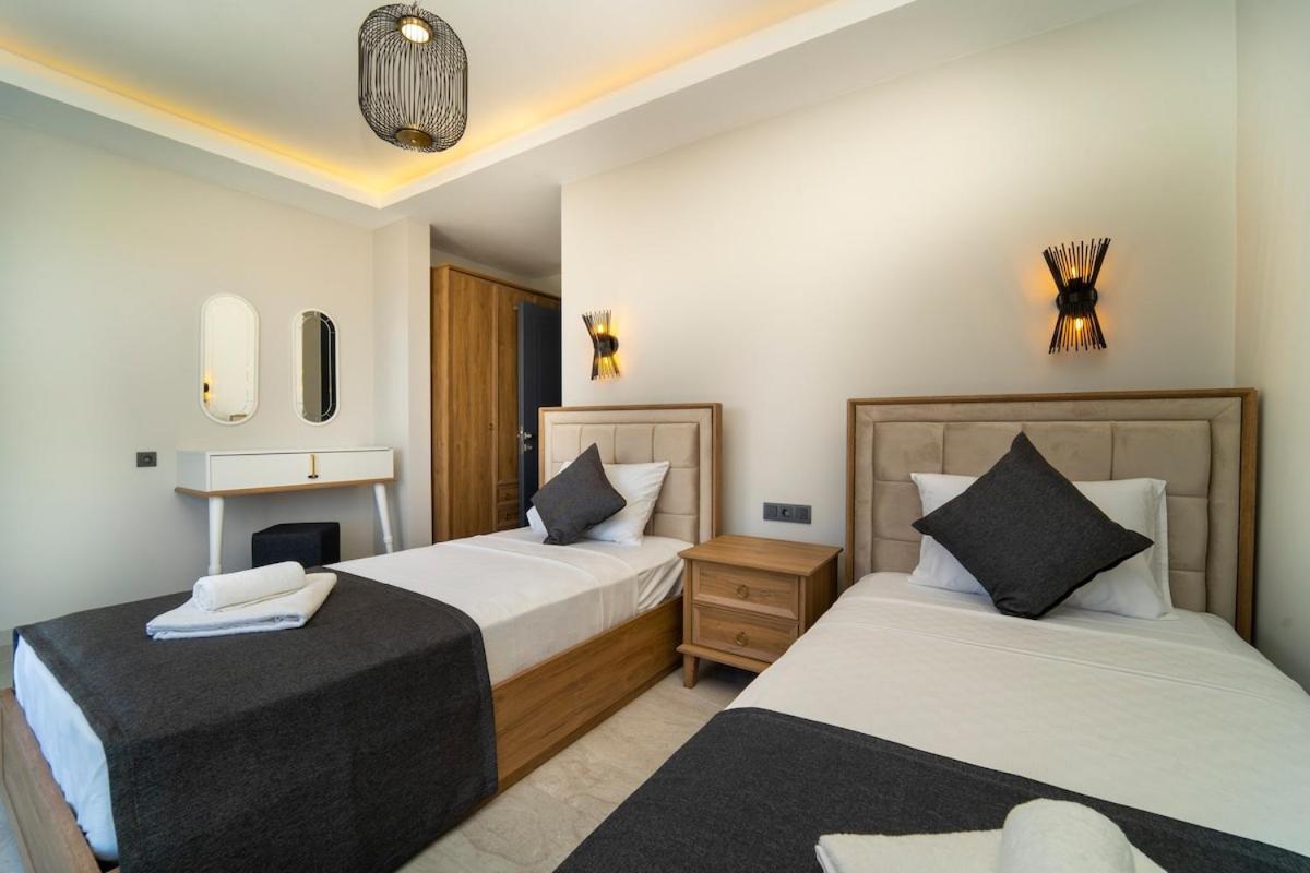 With Sea View And Heated Pool Mariposa Fethiye