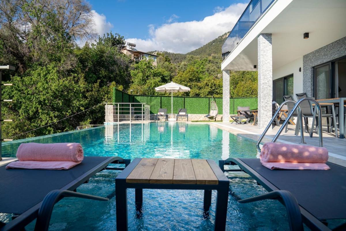 With Sea View And Heated Pool Mariposa