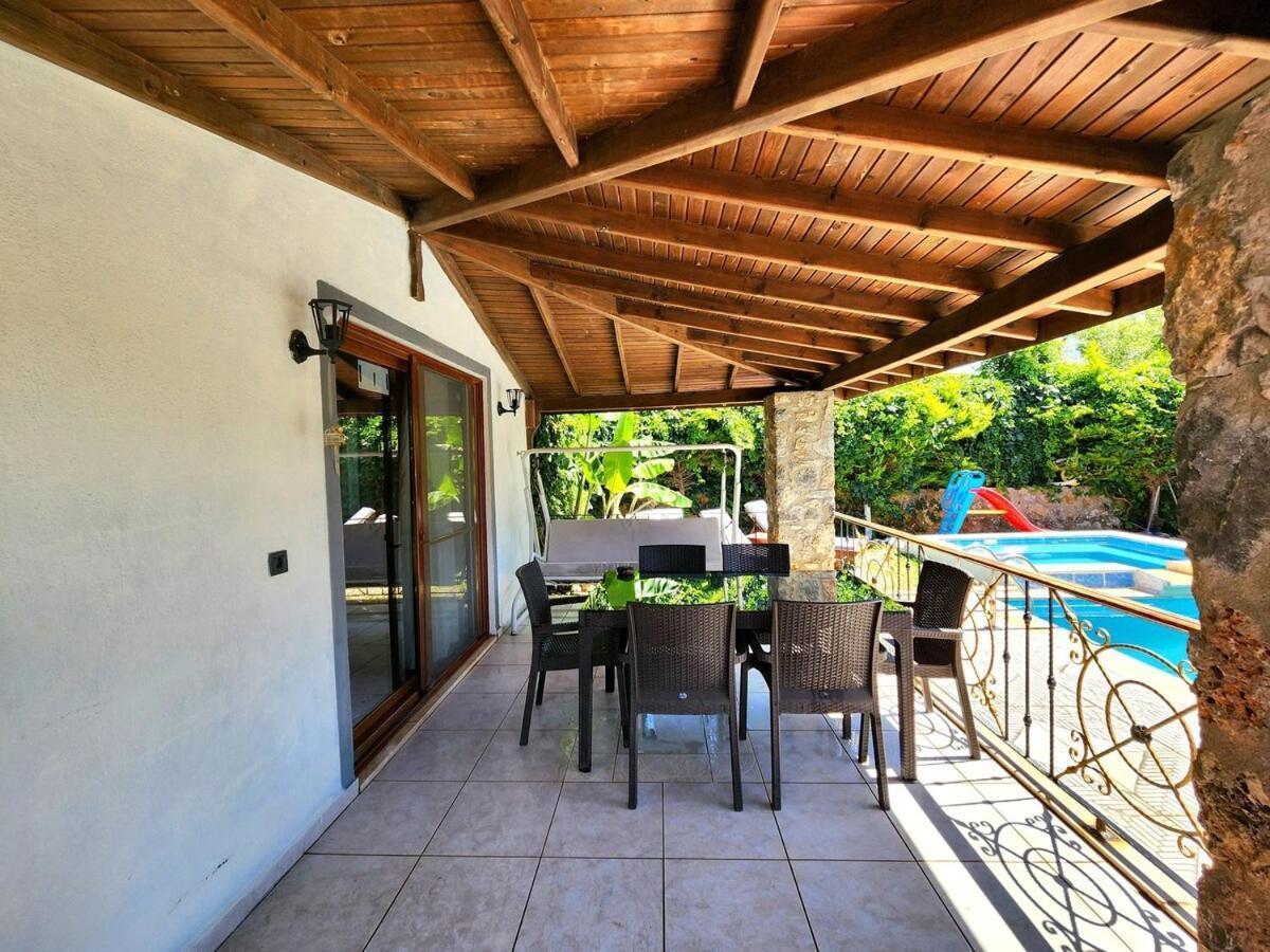 Zeka Villa *