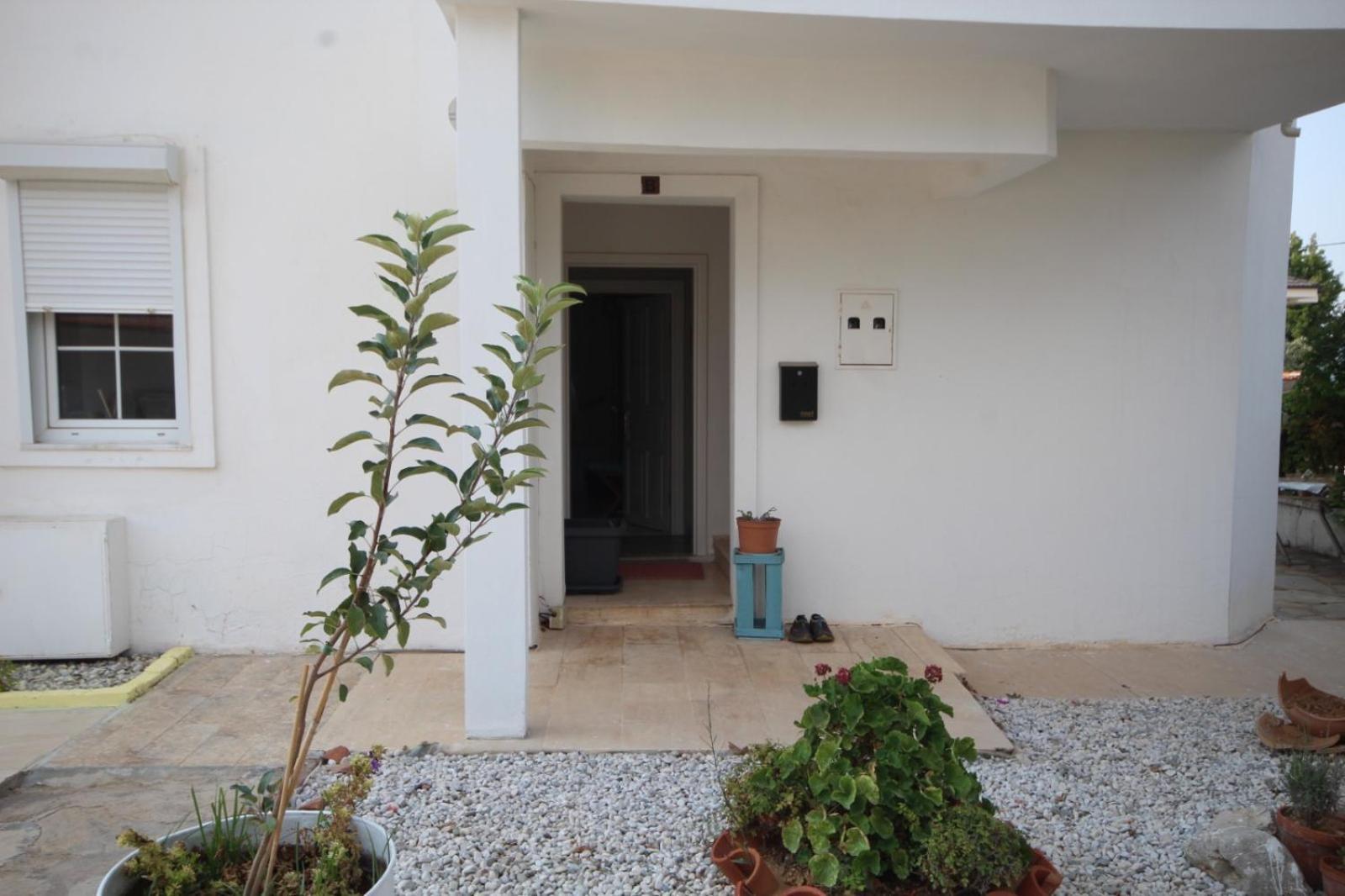 Havuzlu Beyaz Villa *
