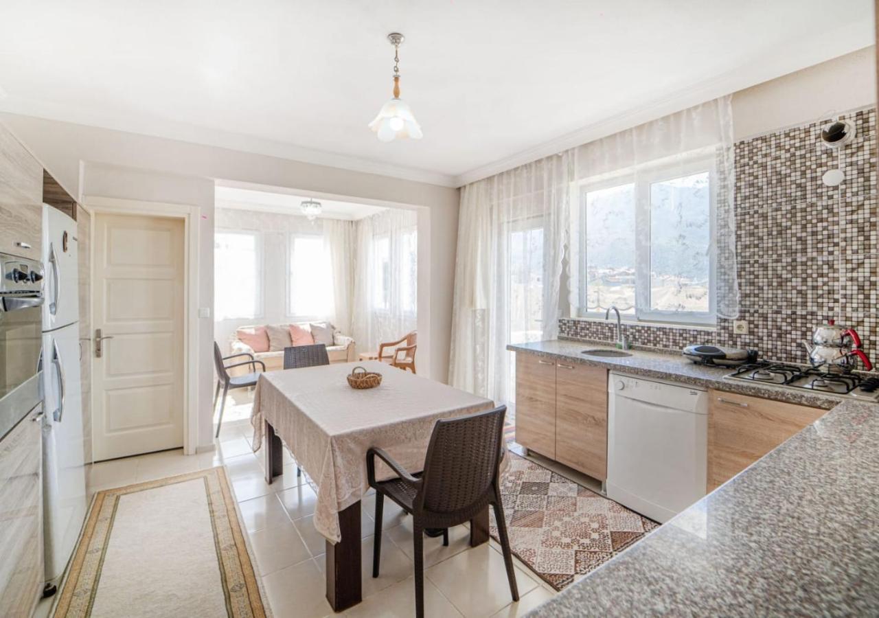 Fethiye'de Ferah Ve Konforlu Apartment *