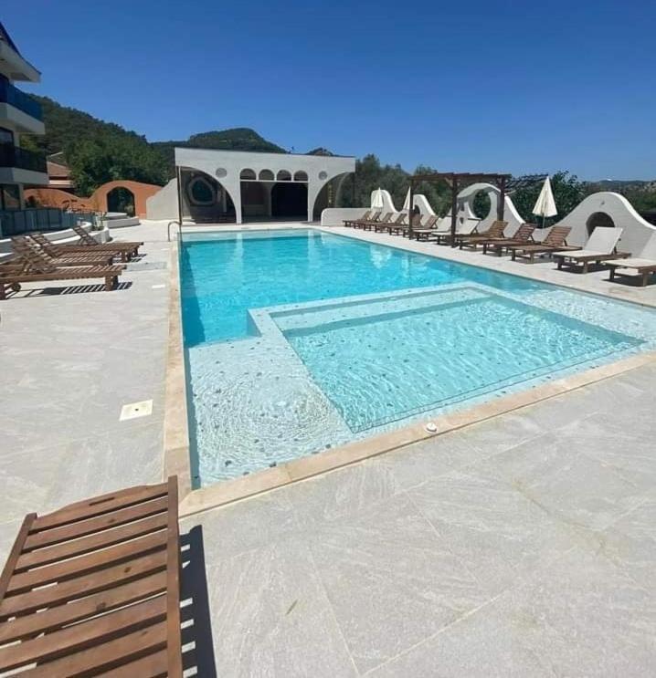 With Private Pools