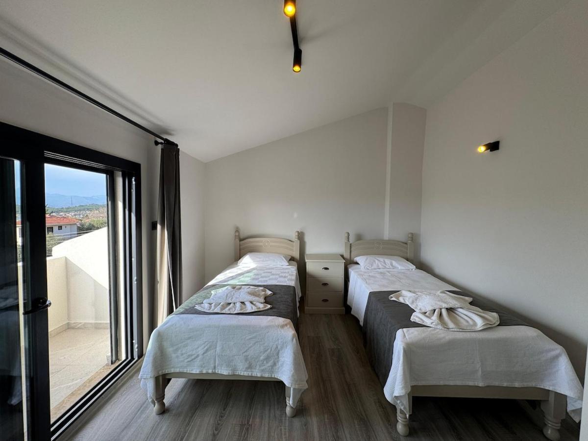 Villa White Deluxe
