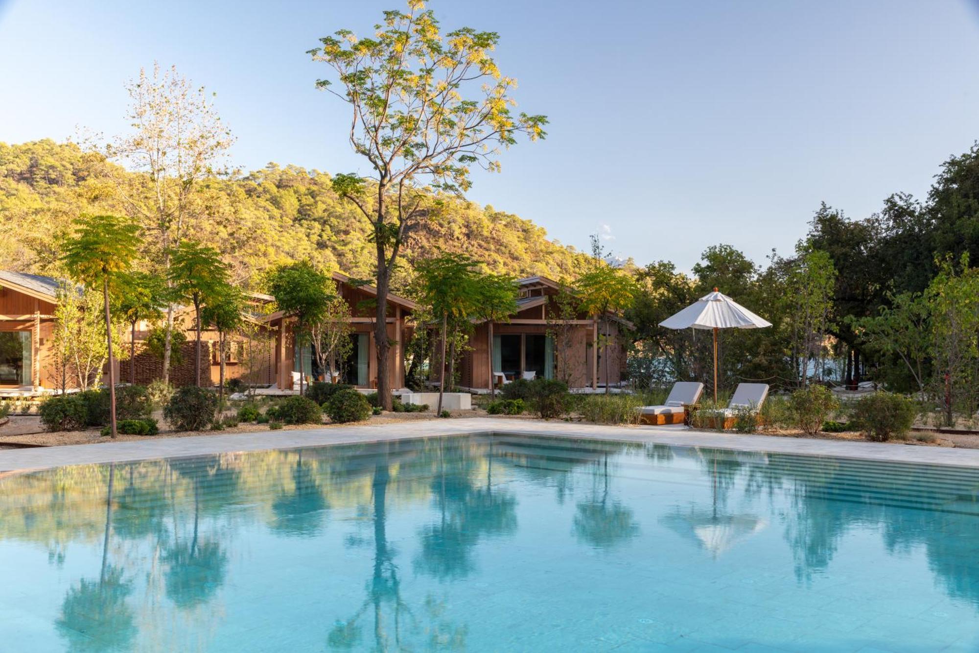 Ahama Hotel