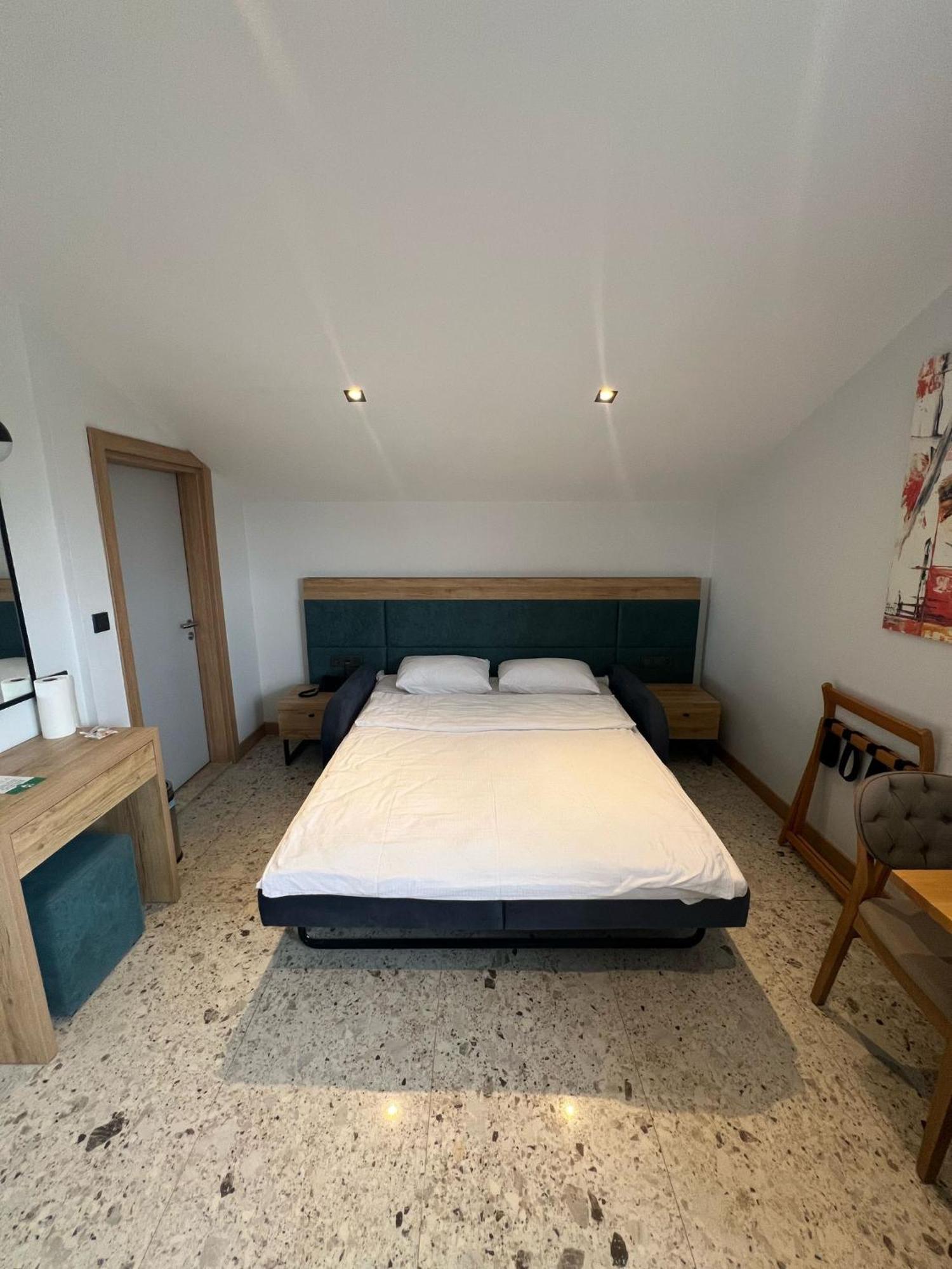 Otel Avilia