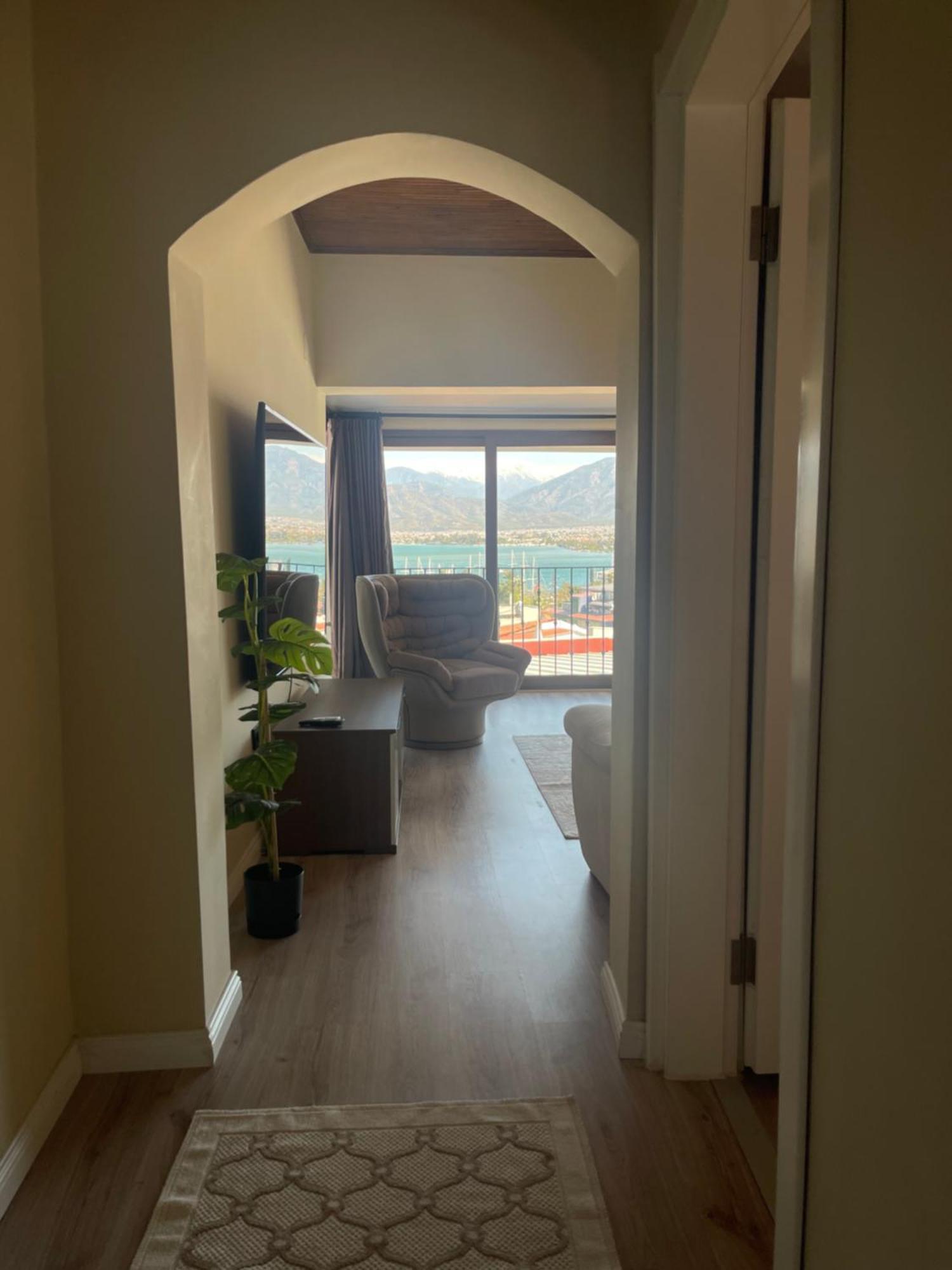Deniz Manzarali Apartment *