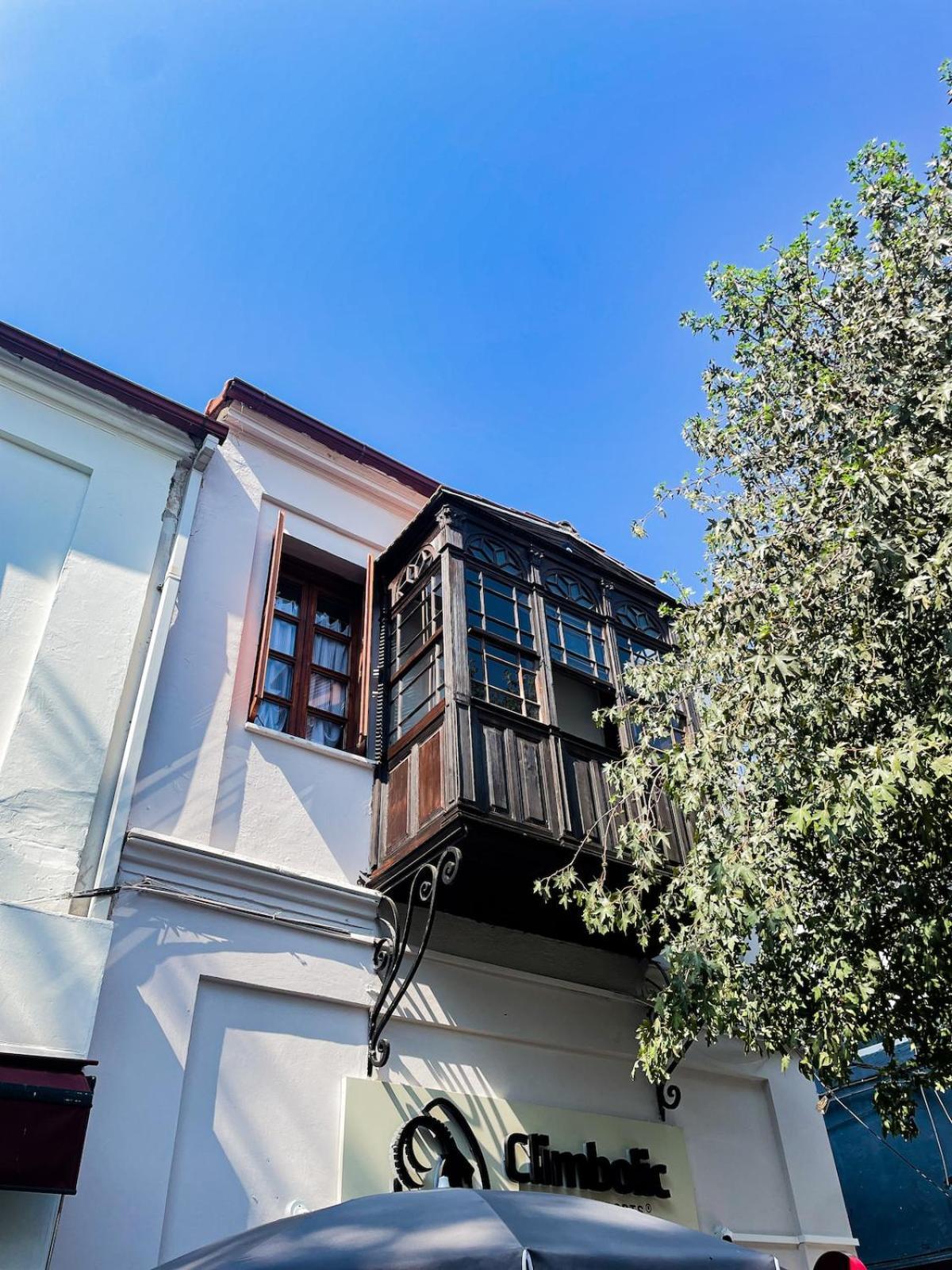 Macrahouse