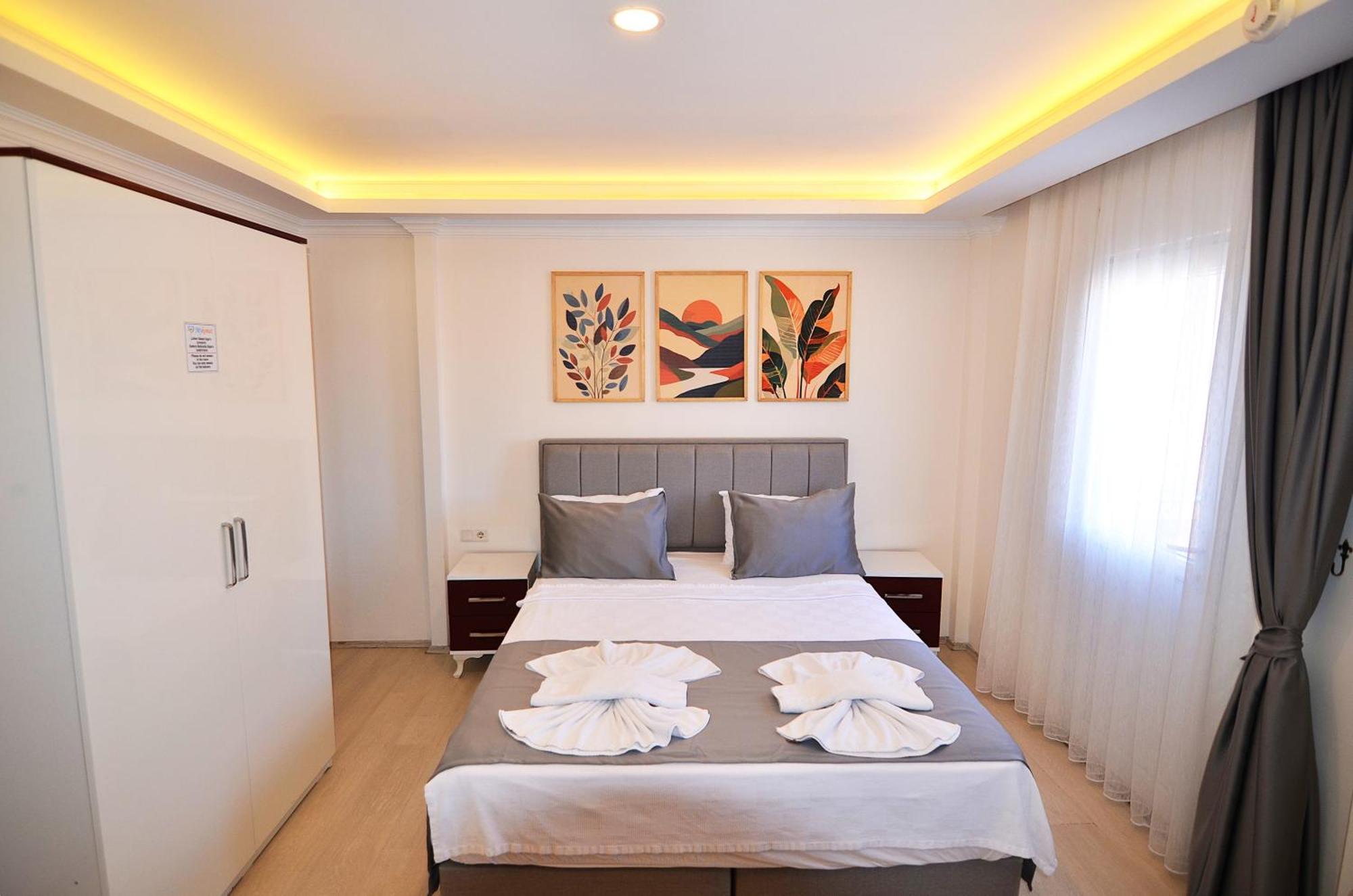 Royalis By Mykonut Aparthotel