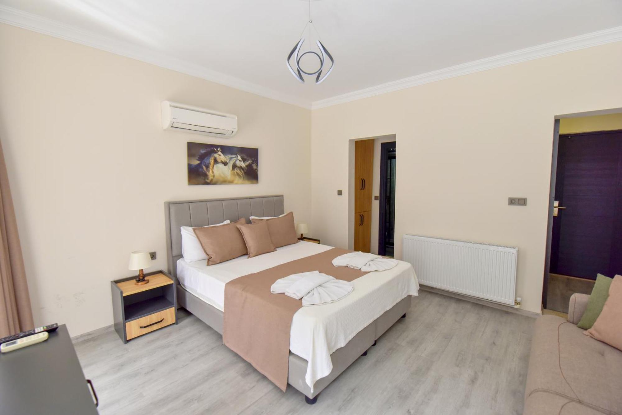 Hotel Royalis Boutique By Mykonut 3*