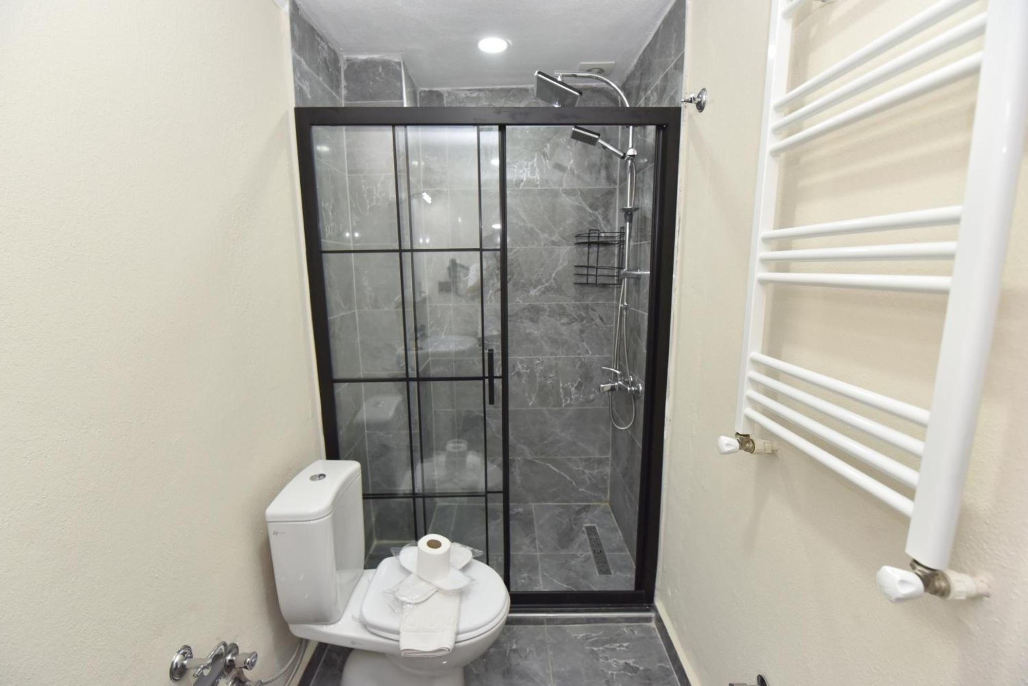 Royalis Boutique By Mykonut Hotel 3*