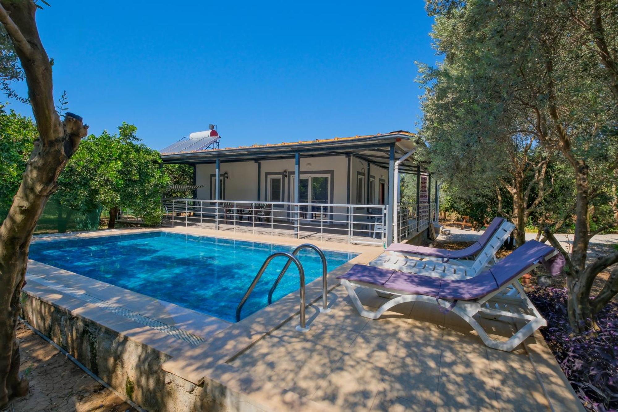 Avci Villa-fethiye 3+1 In Garden With Private Pool, 10 Minutes To The Beach Fethiye