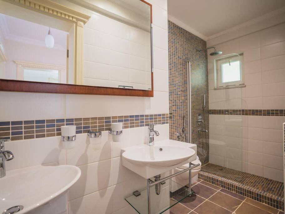 Calis'ta Denize Sifir 10 Kisilik Starfish 4 Villa Fethiye