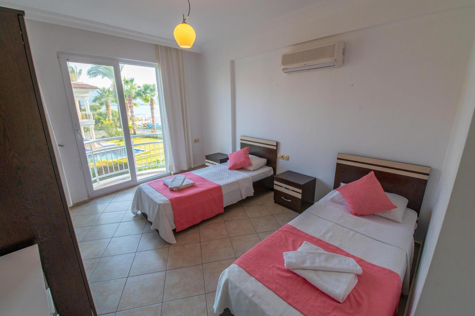 Sunset Beach Club Aqualettings Poseidon 2