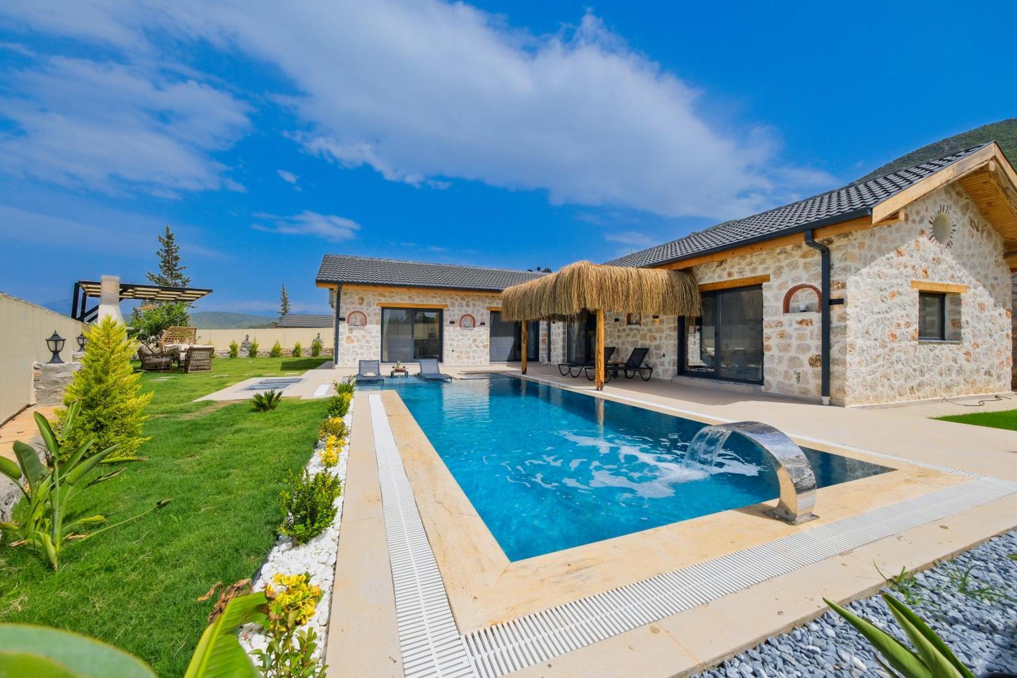 Sevalin Villa *
