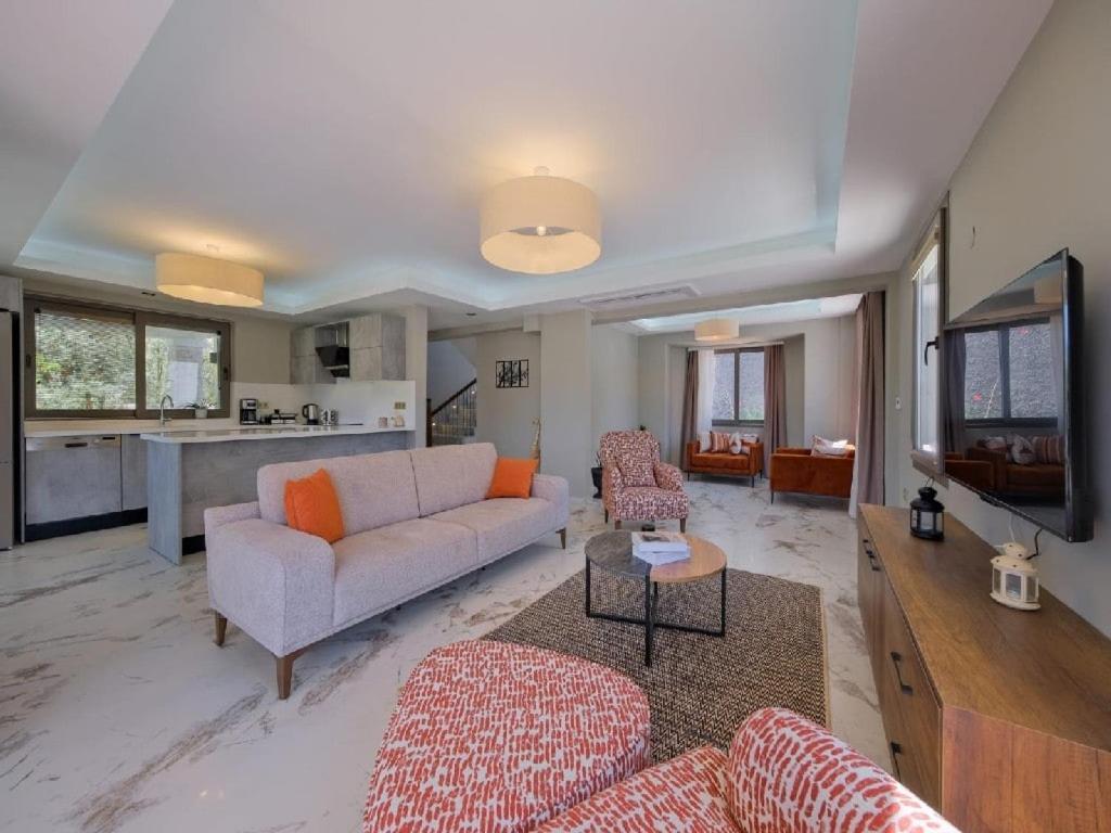 Oludeniz Luxury With Two Pools * Fethiye