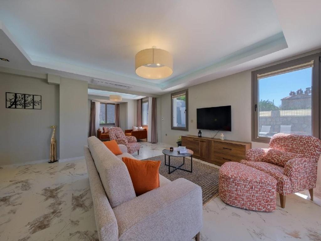 Villa Oludeniz Luxury With Two Pools Fethiye