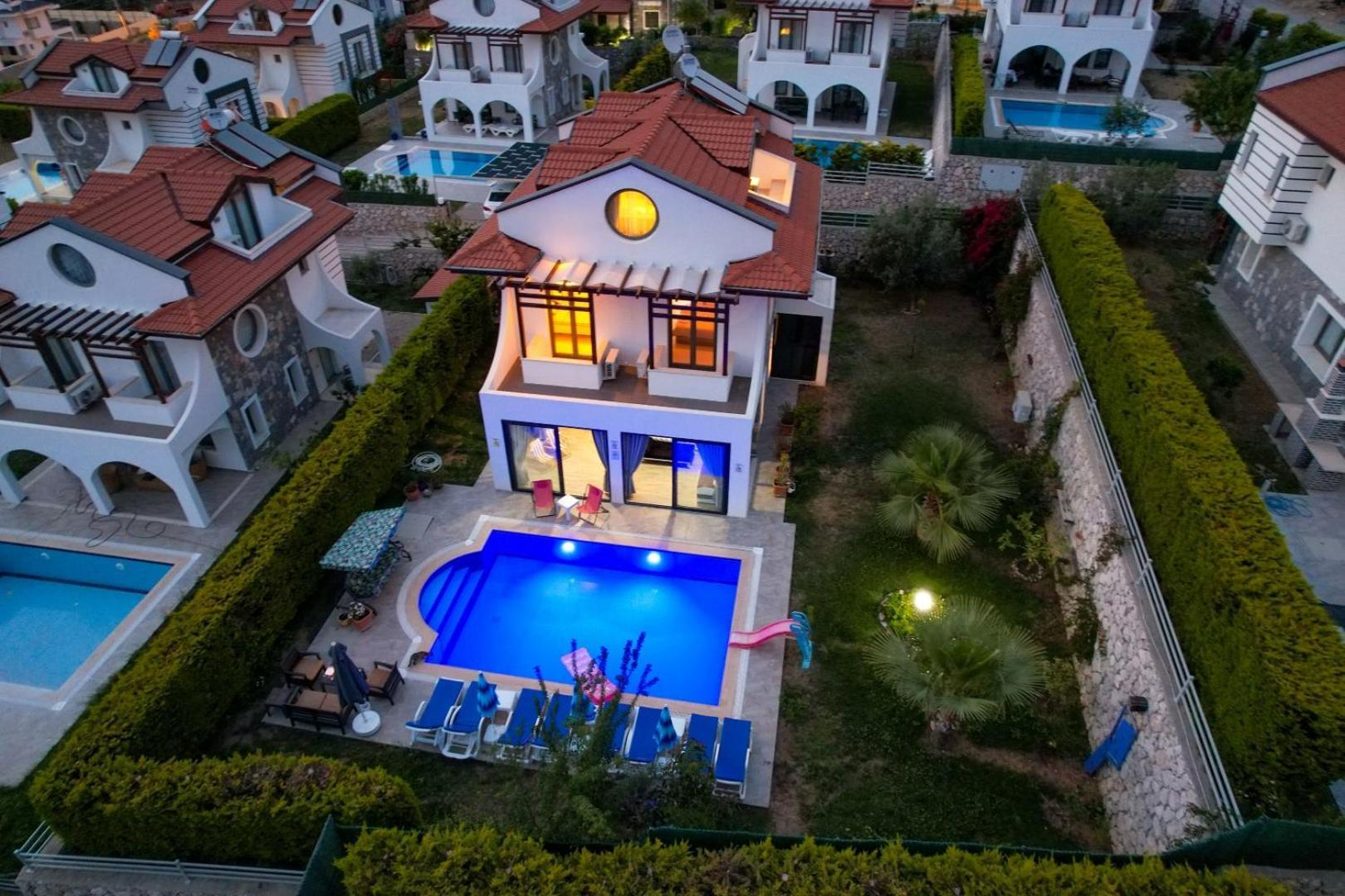 Lorenzo- 4 Bedroom Holiday Villa In Hisaronu Villa