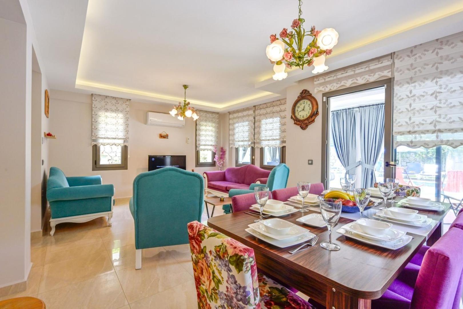 Lorenzo- 4 Bedroom Holiday Villa In Hisaronu Villa