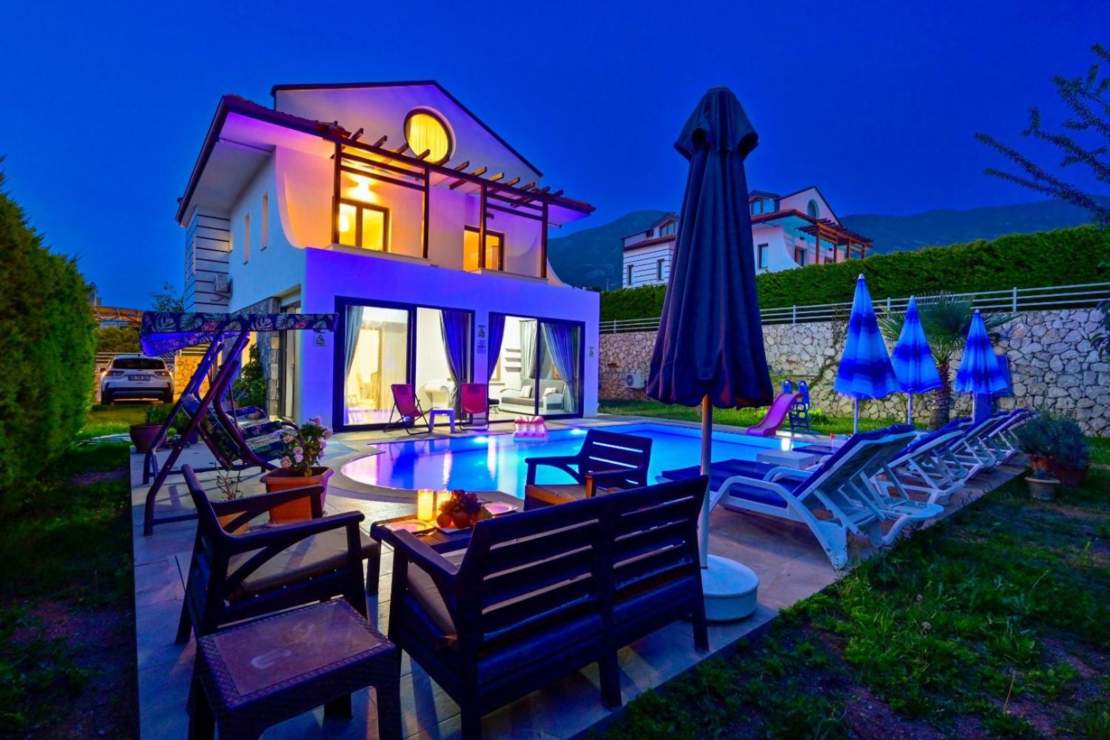 Lorenzo- 4 Bedroom Holiday Villa In Hisaronu