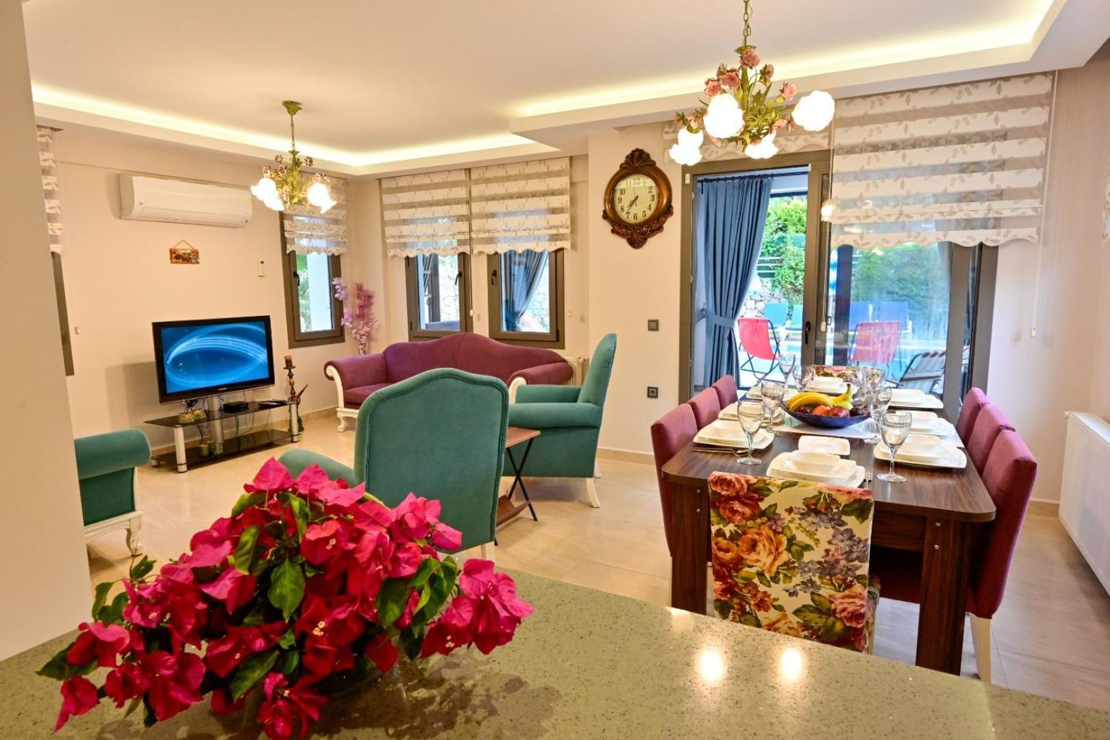 Lorenzo- 4 Bedroom Holiday Villa In Hisaronu Villa *