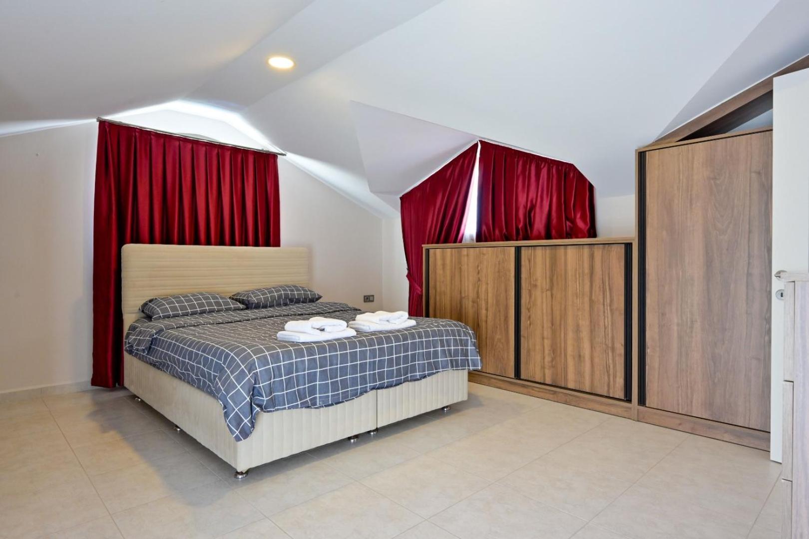 Lorenzo- 4 Bedroom Holiday Villa In Hisaronu * Fethiye