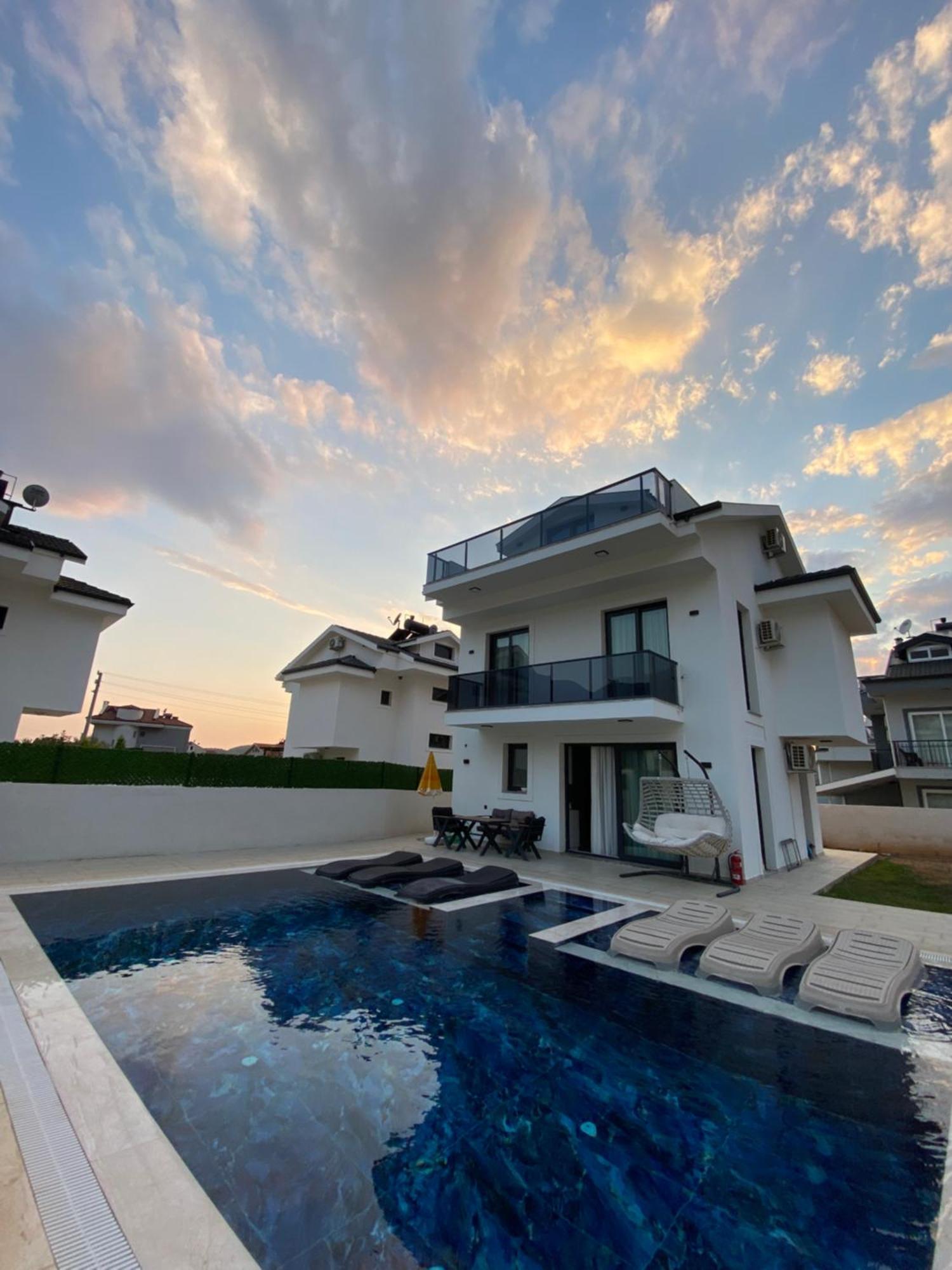 Pachira Villa *