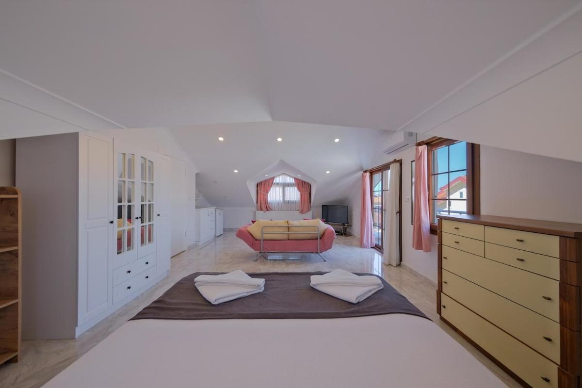Ilyaholidayhomes Ekinoks Villa *