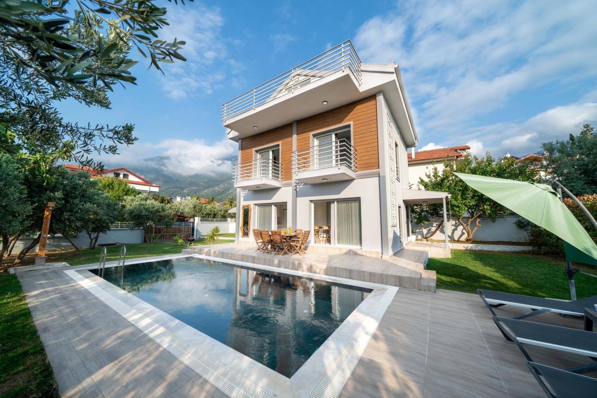 Lidya 3 Bedroom Close To Oeluedeniz * Fethiye