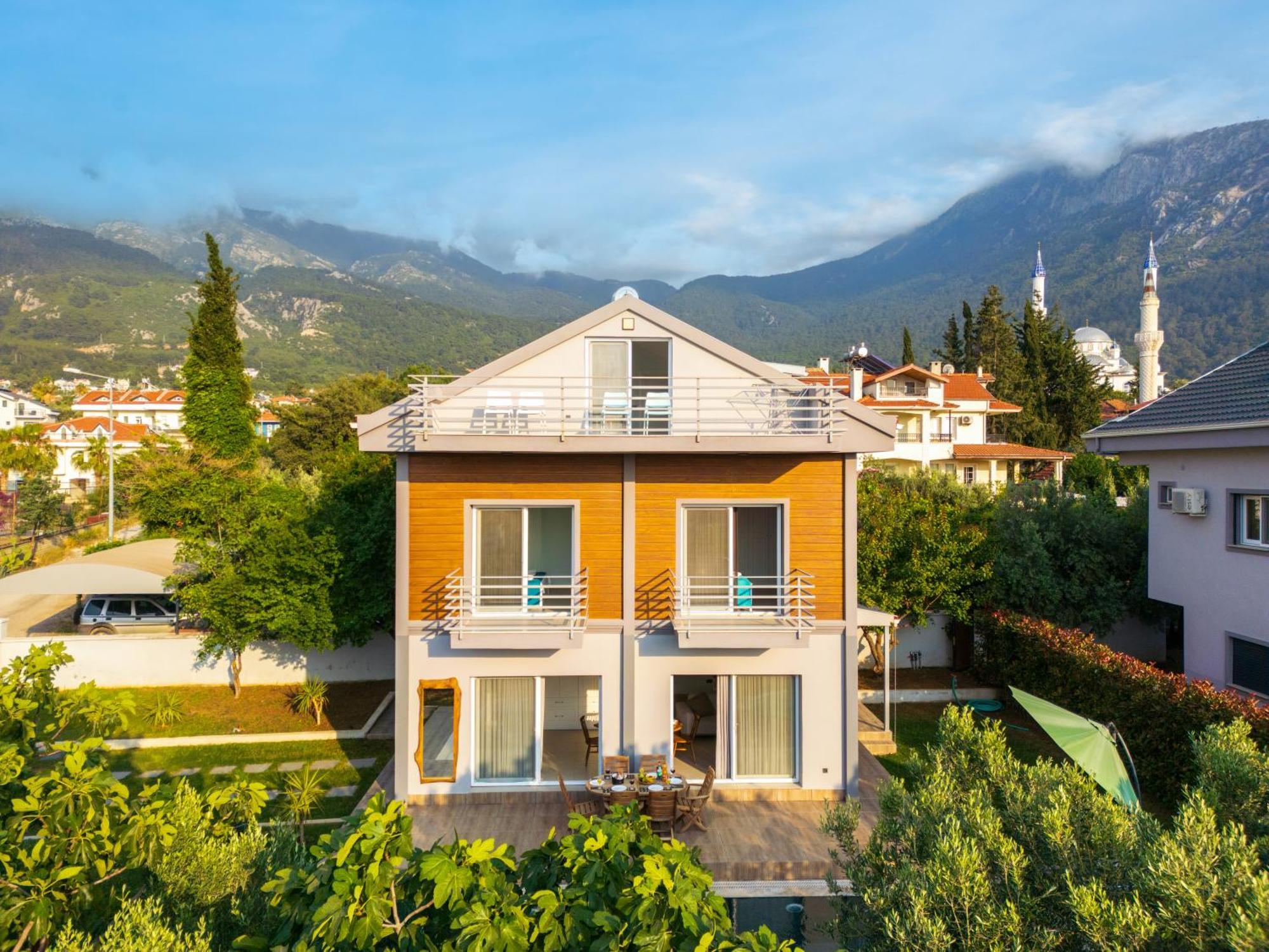 Lidya 3 Bedroom Close To Oeluedeniz Villa *