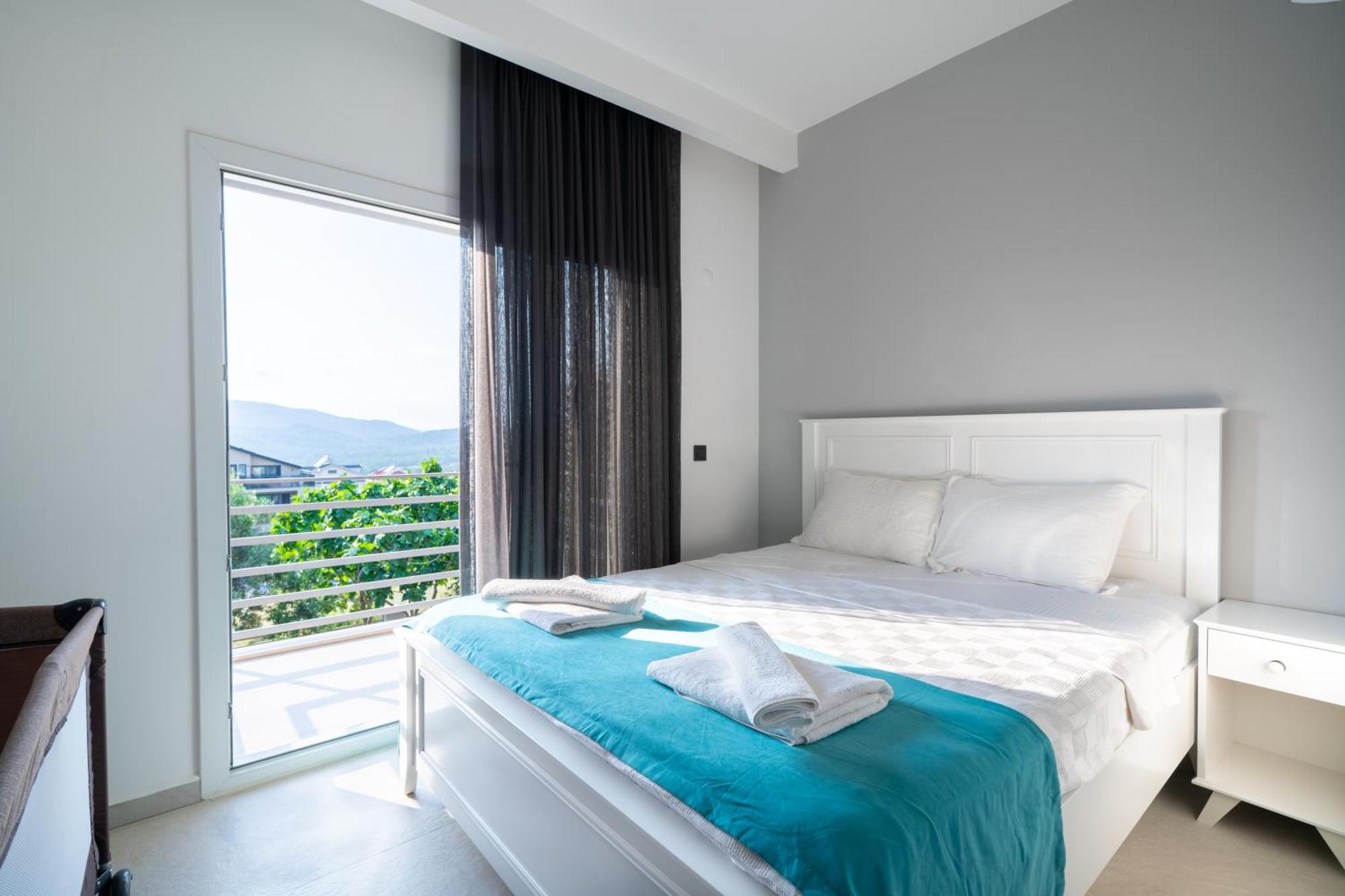 Villa Lidya 3 Bedroom Close To Oeluedeniz Fethiye