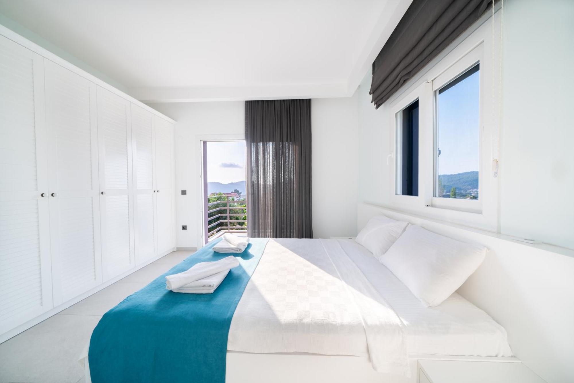 Villa Lidya 3 Bedroom Close To Oeluedeniz Fethiye