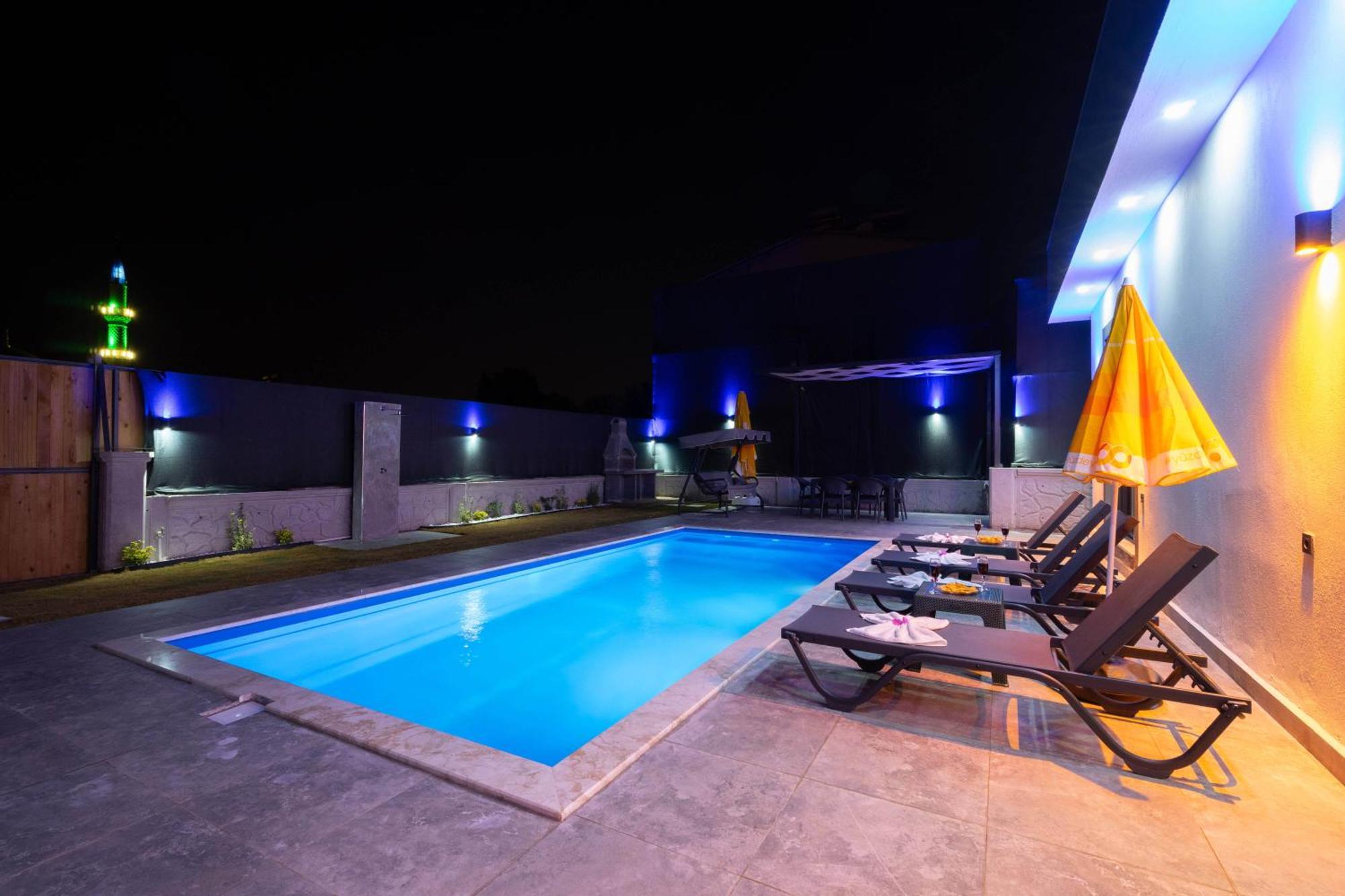 Ramos Villa *