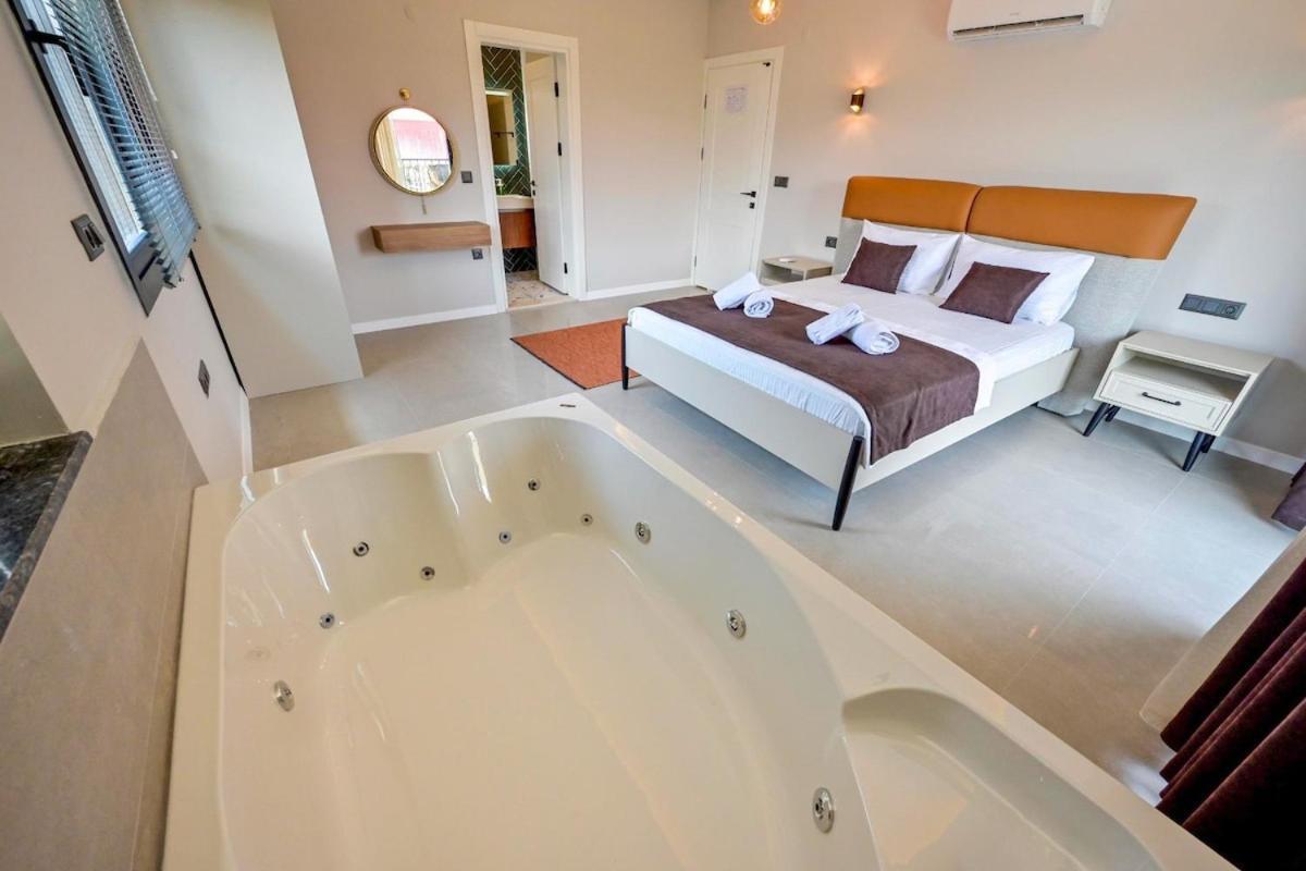 Luxury In The Center Of - Ezel Hanim Villa *