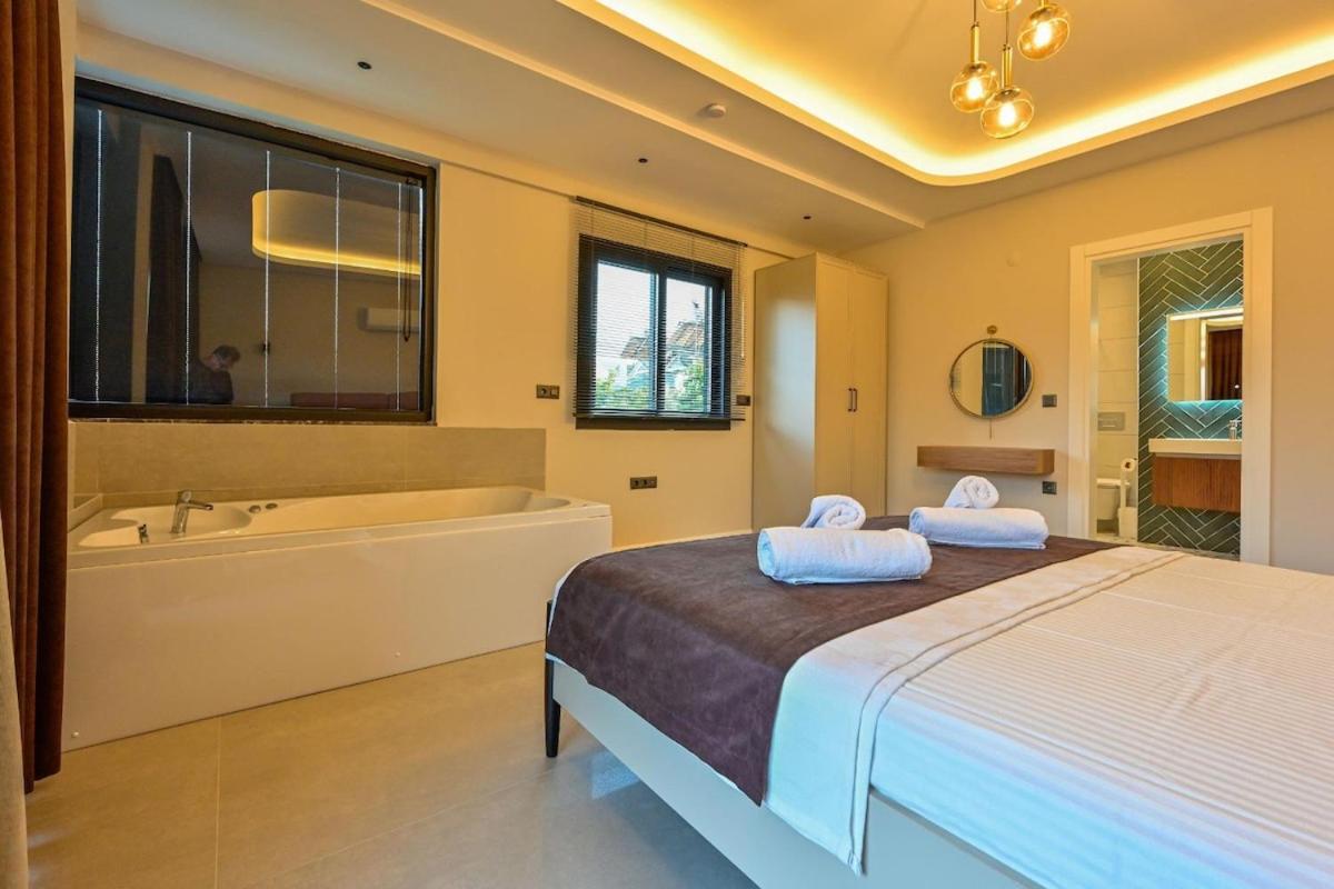 Luxury In The Center Of - Ezel Hanim Villa